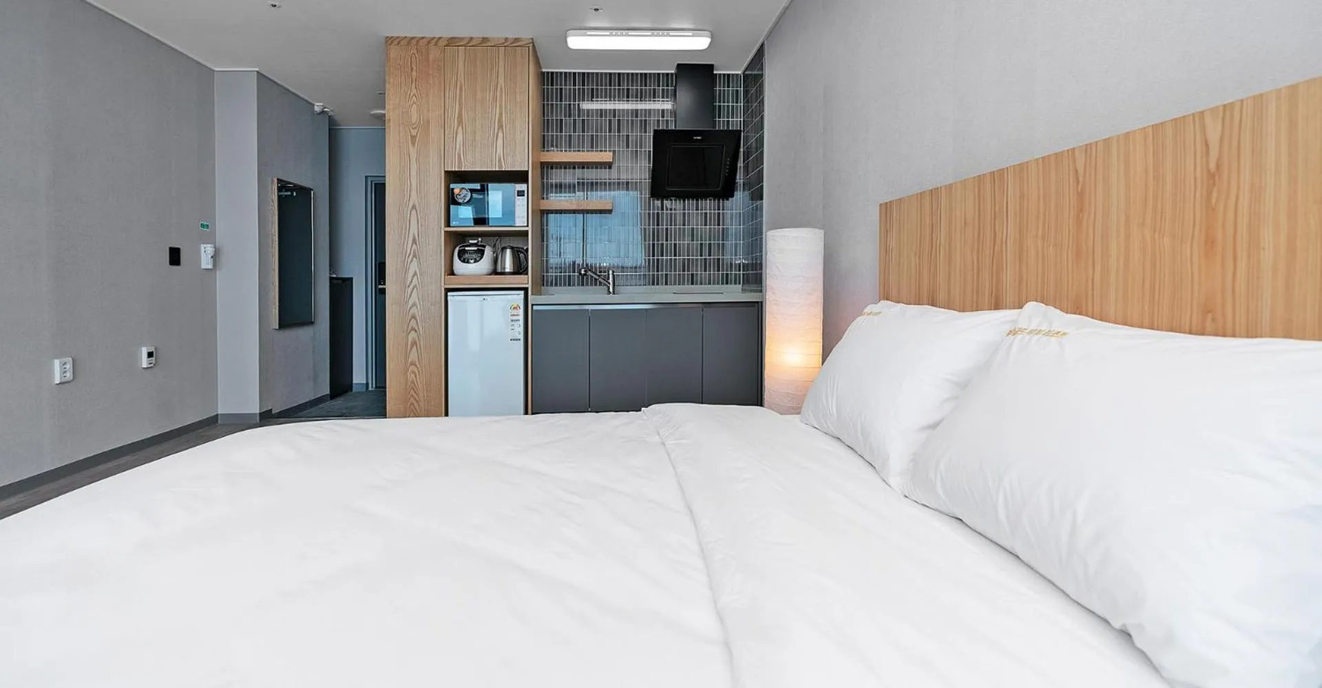 Bed in Gold Beach Resort