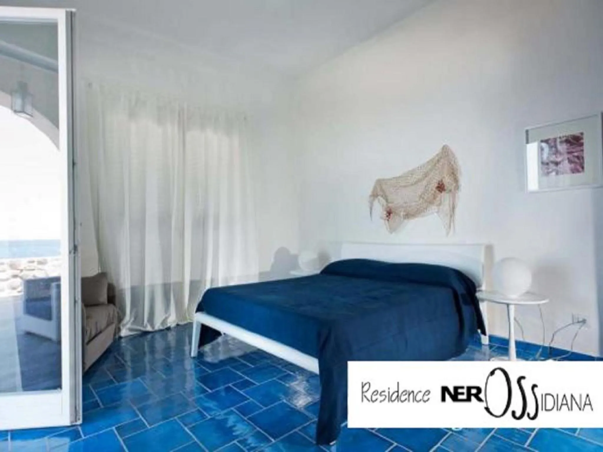 Bedroom in NerOssidiana