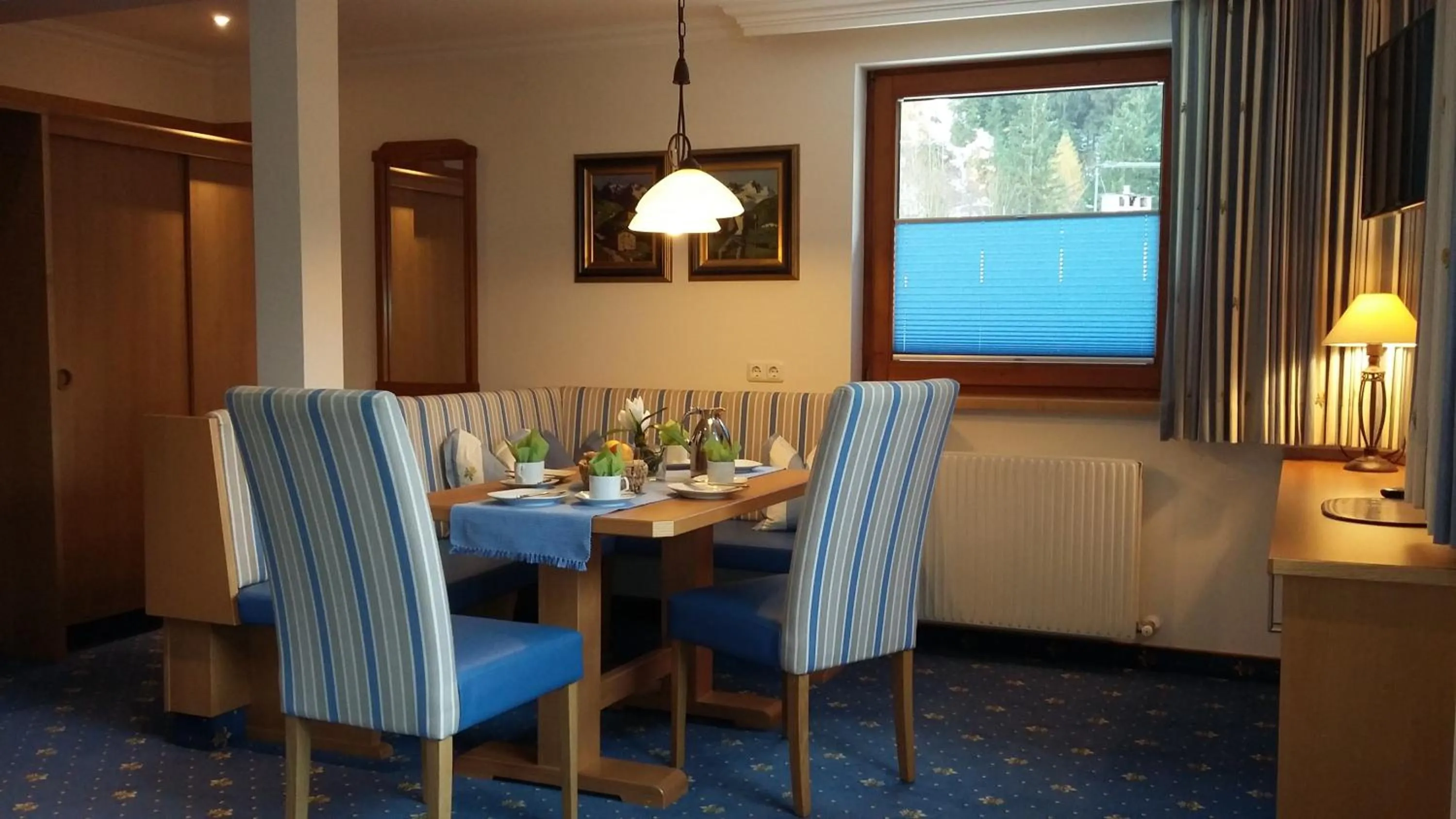 Dining area in Hotel Garni Erler