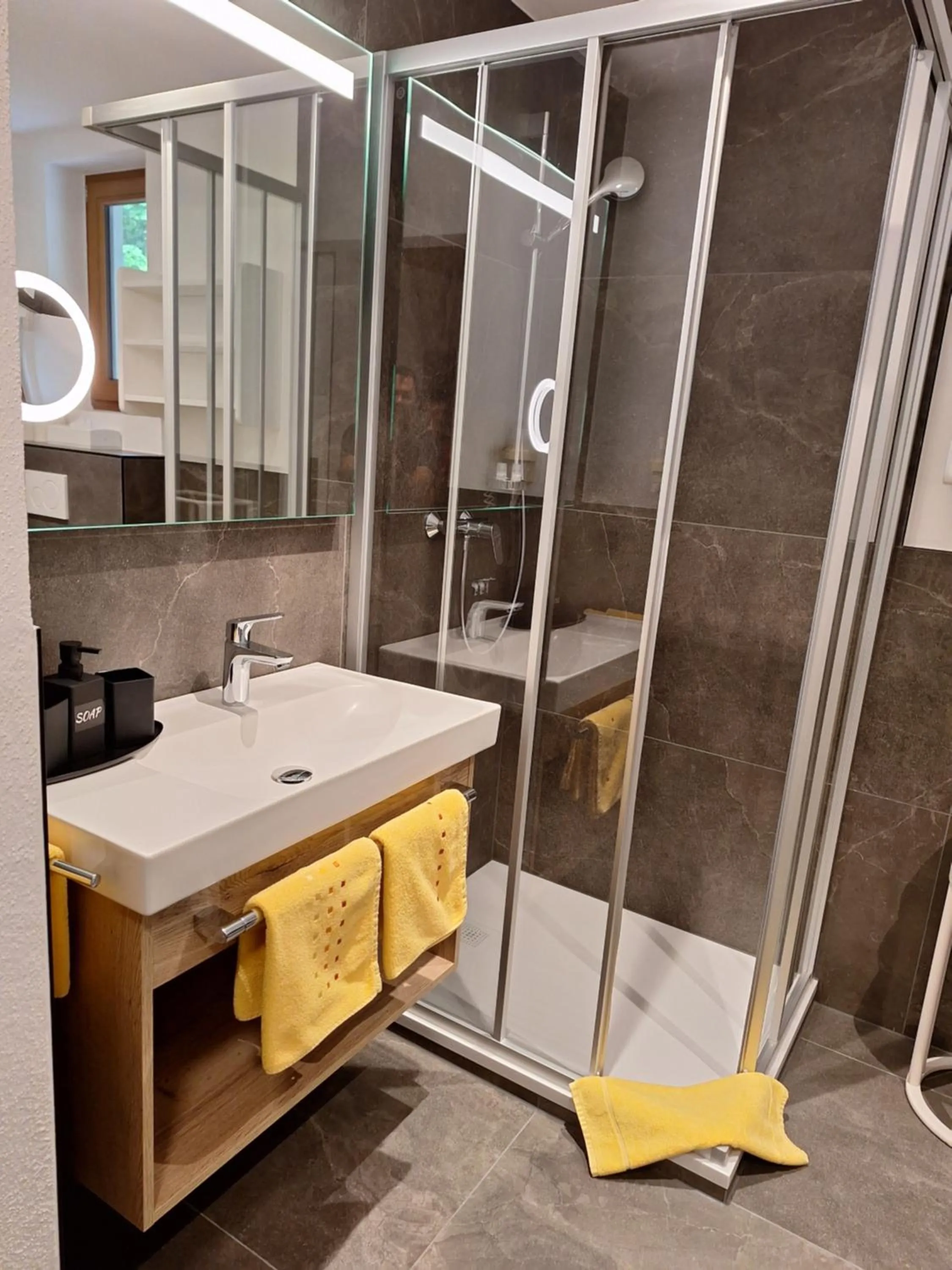 Bathroom in Hotel Garni Erler