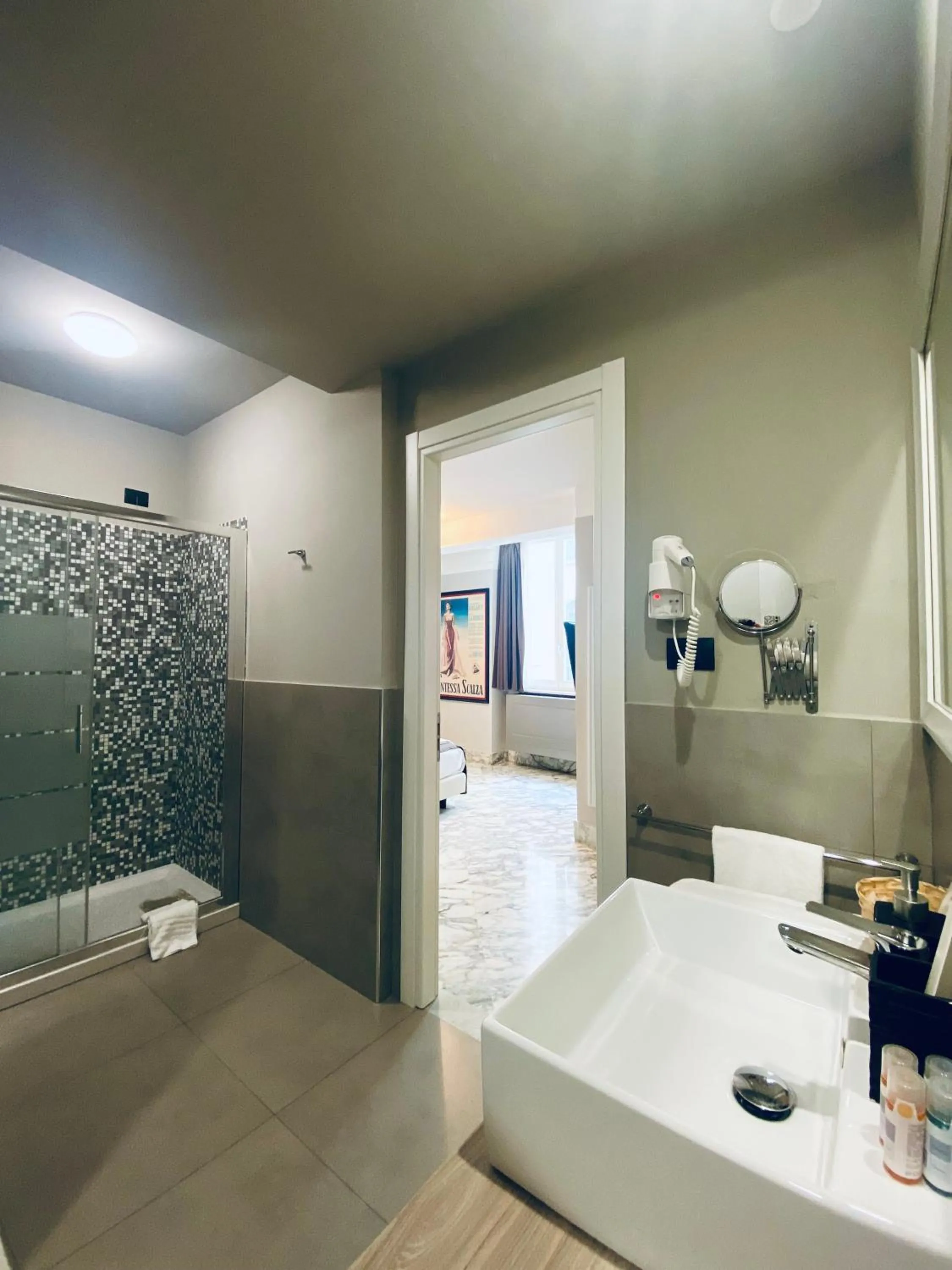 Toilet in Hotel De Ville