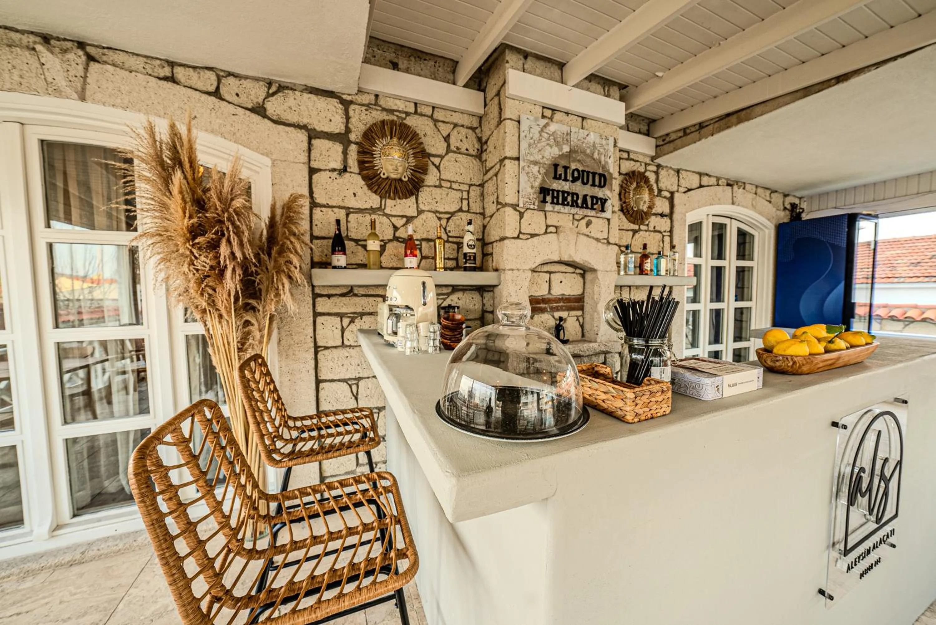 Lounge or bar in Aleysim Otel - Alaçatı