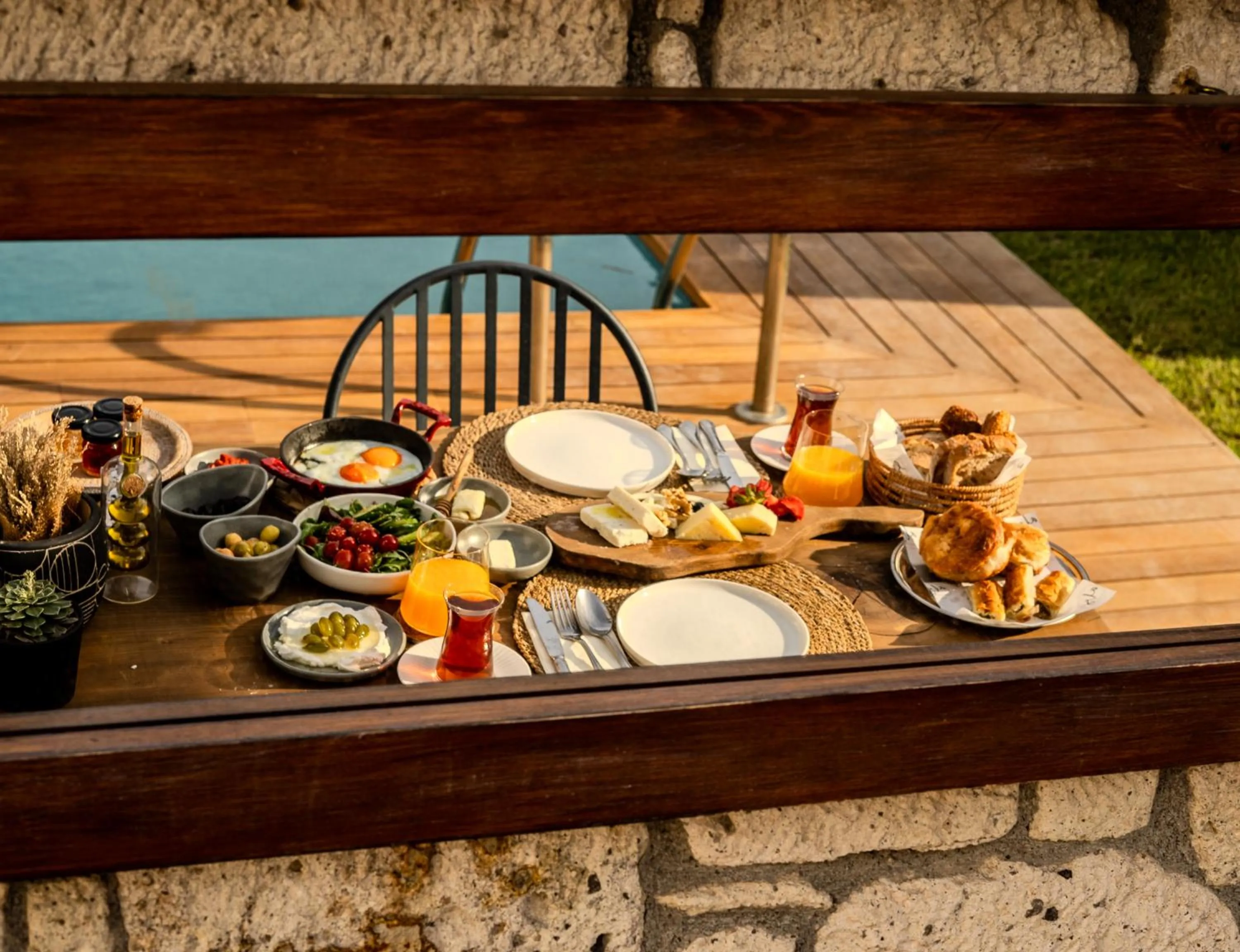 Restaurant/places to eat in Aleysim Otel - Alaçatı