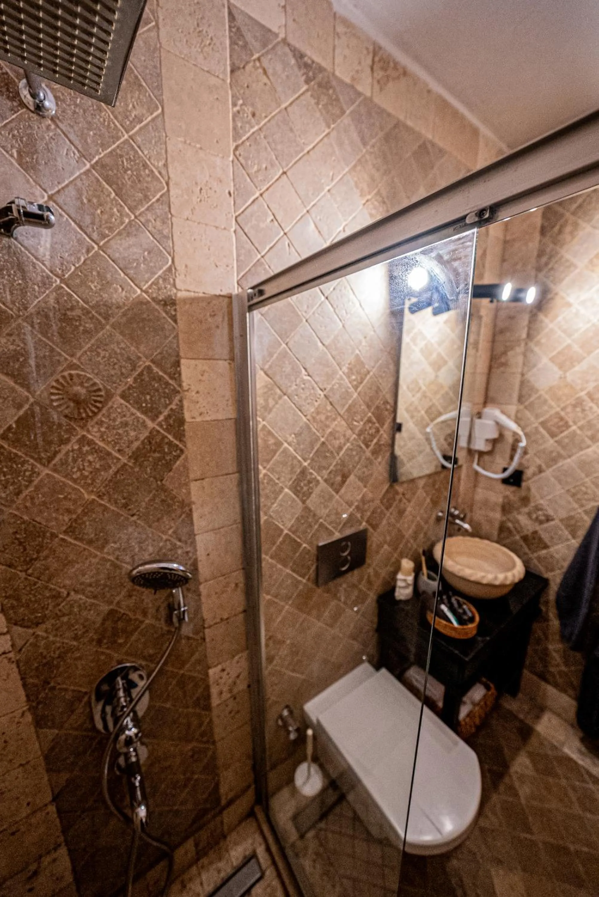 Shower in Aleysim Otel - Alaçatı