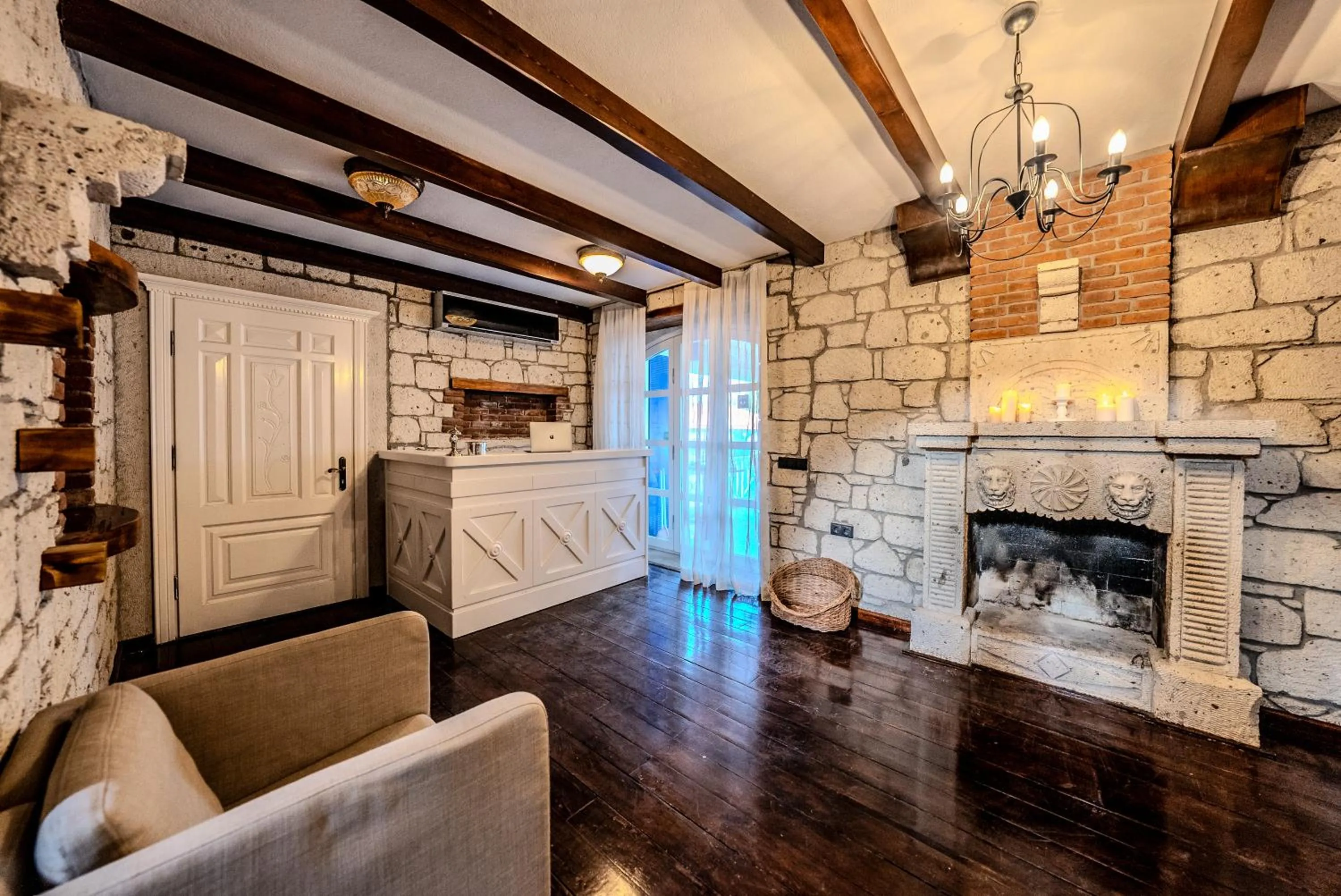 flat iron in Aleysim Otel - Alaçatı