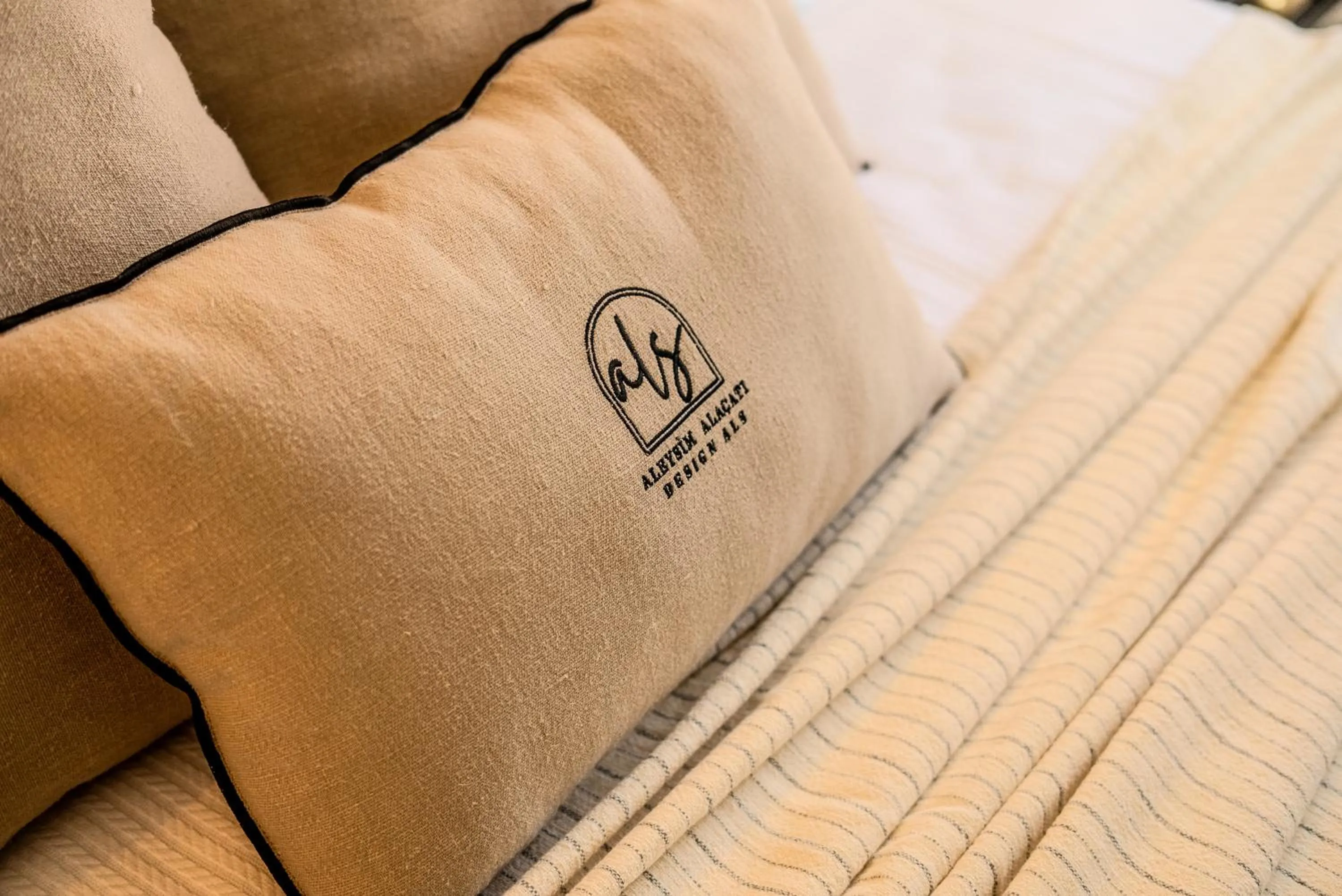 Bed in Aleysim Otel - Alaçatı