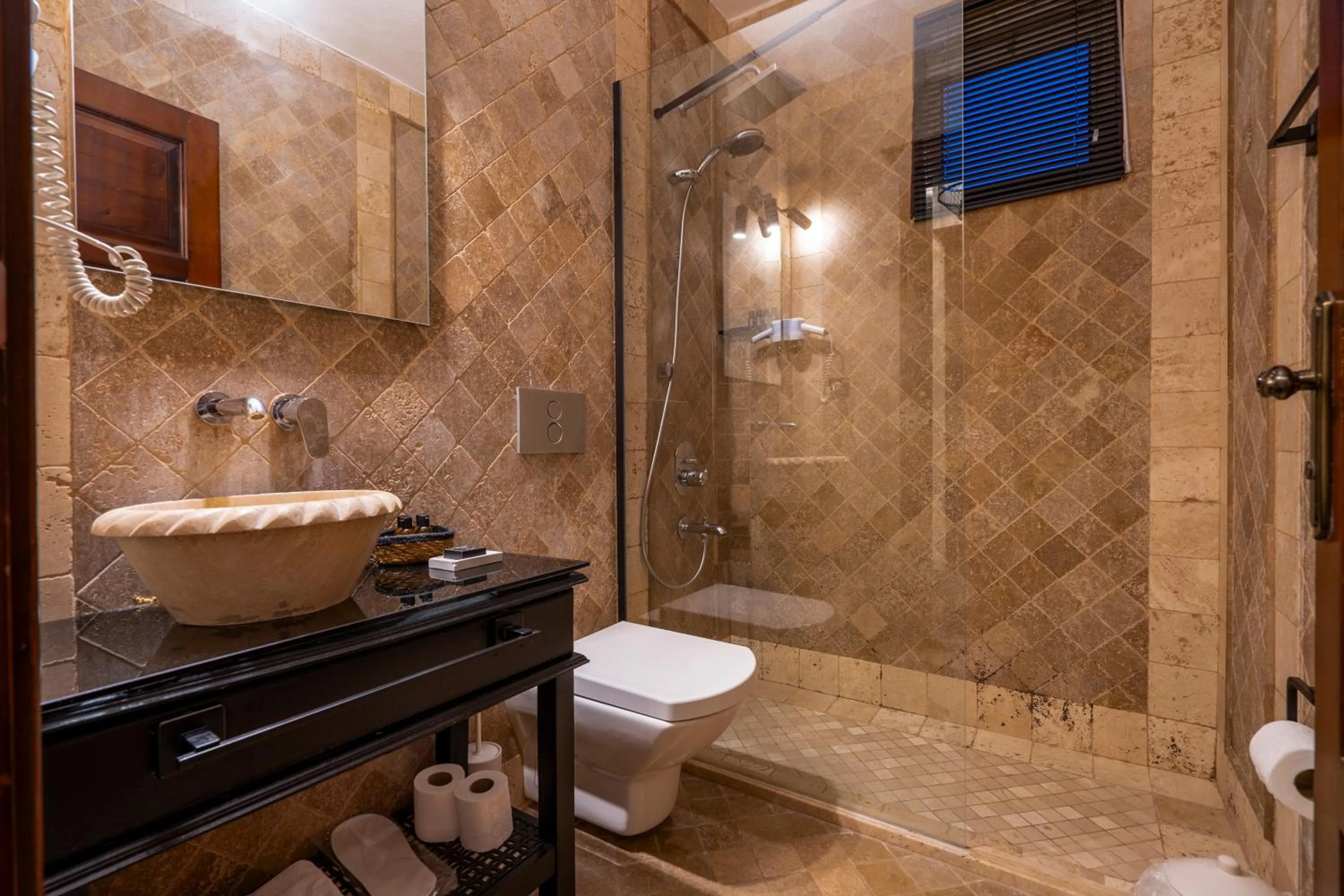 Toilet in Aleysim Otel - Alaçatı