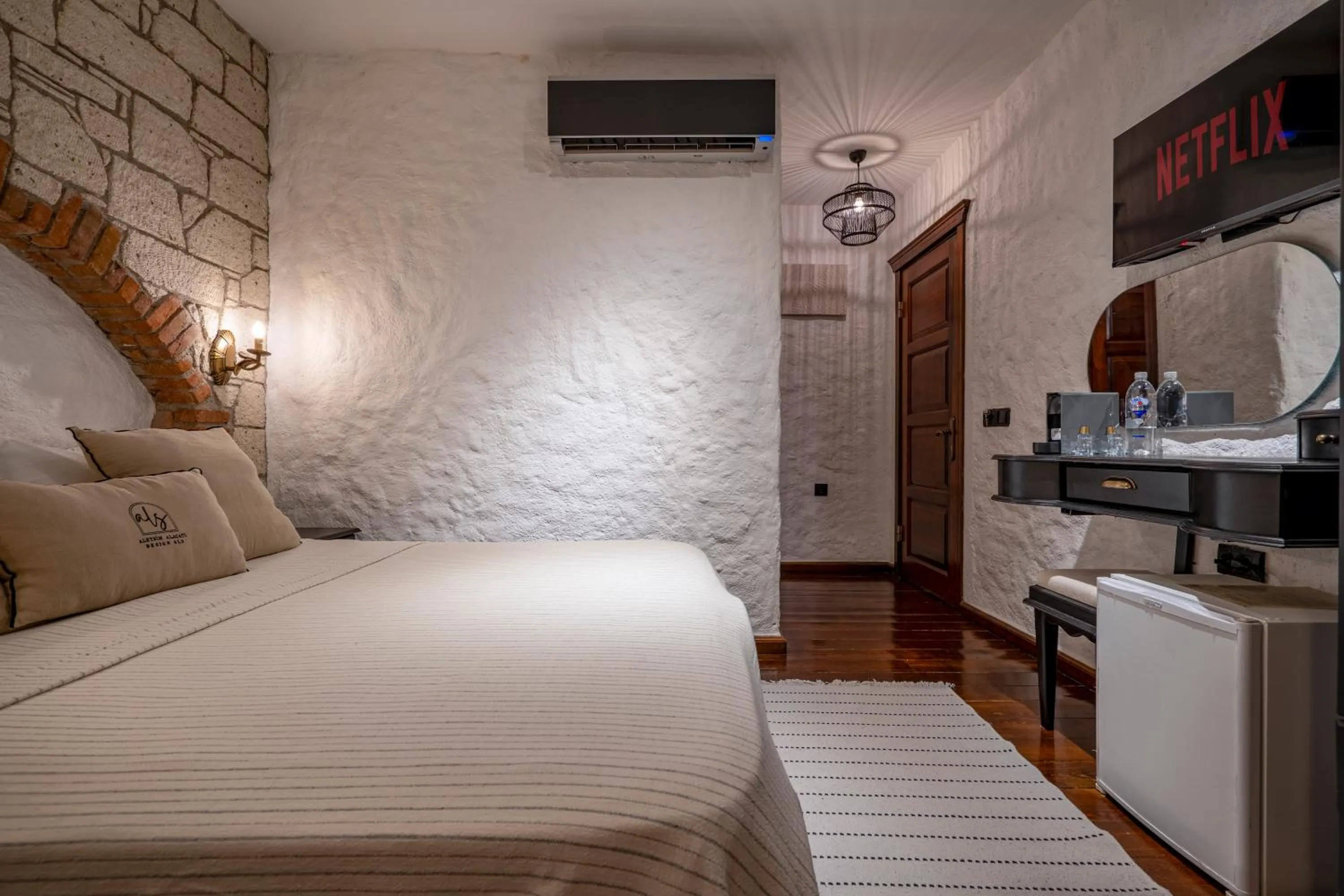 Bed in Aleysim Otel - Alaçatı