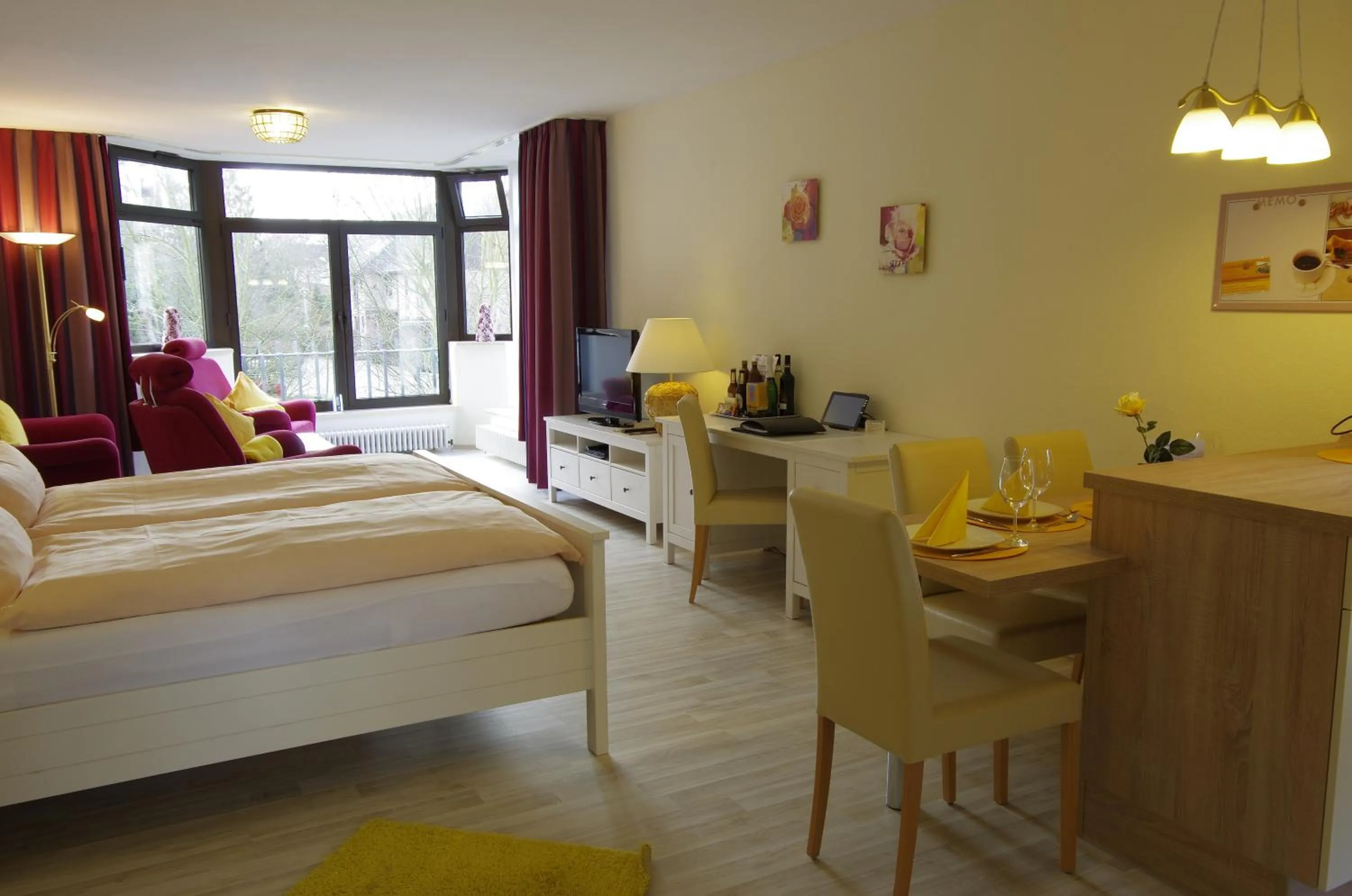 Photo of the whole room, Bed in Haus Roseneck mit gratis Zugang zur Jod-Sole-Therme