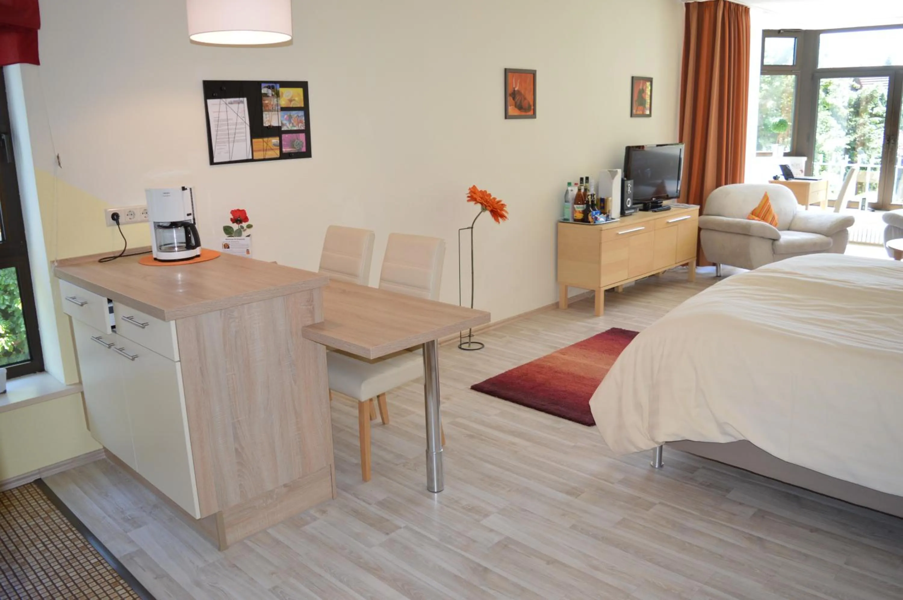 Photo of the whole room, Bed in Haus Roseneck mit gratis Zugang zur Jod-Sole-Therme