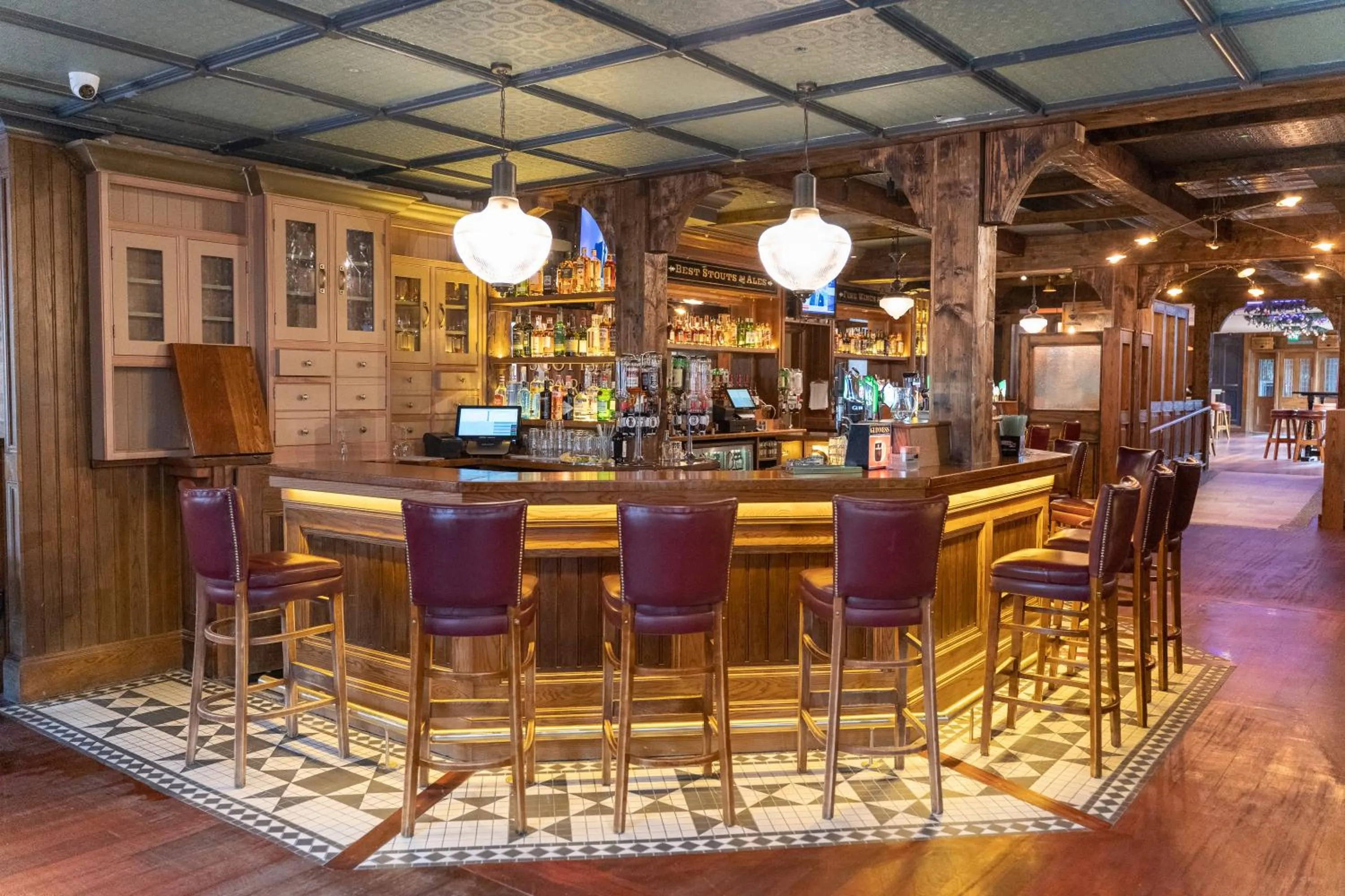 Lounge or bar in Scott's Hotel