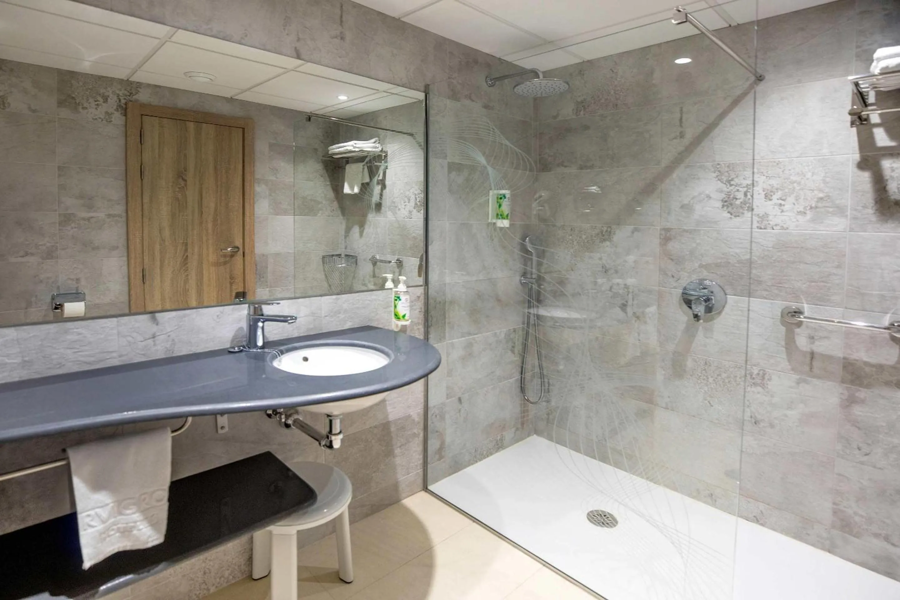 Bathroom in Hotel Servigroup Koral Beach 4 Sup