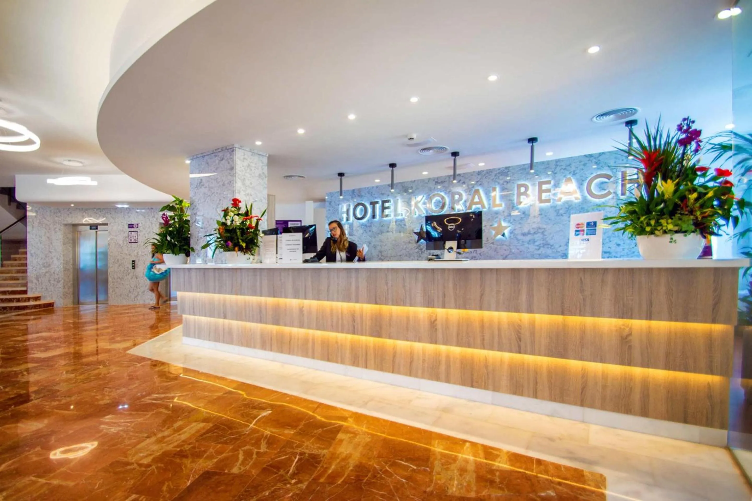 Lobby or reception in Hotel Servigroup Koral Beach 4 Sup