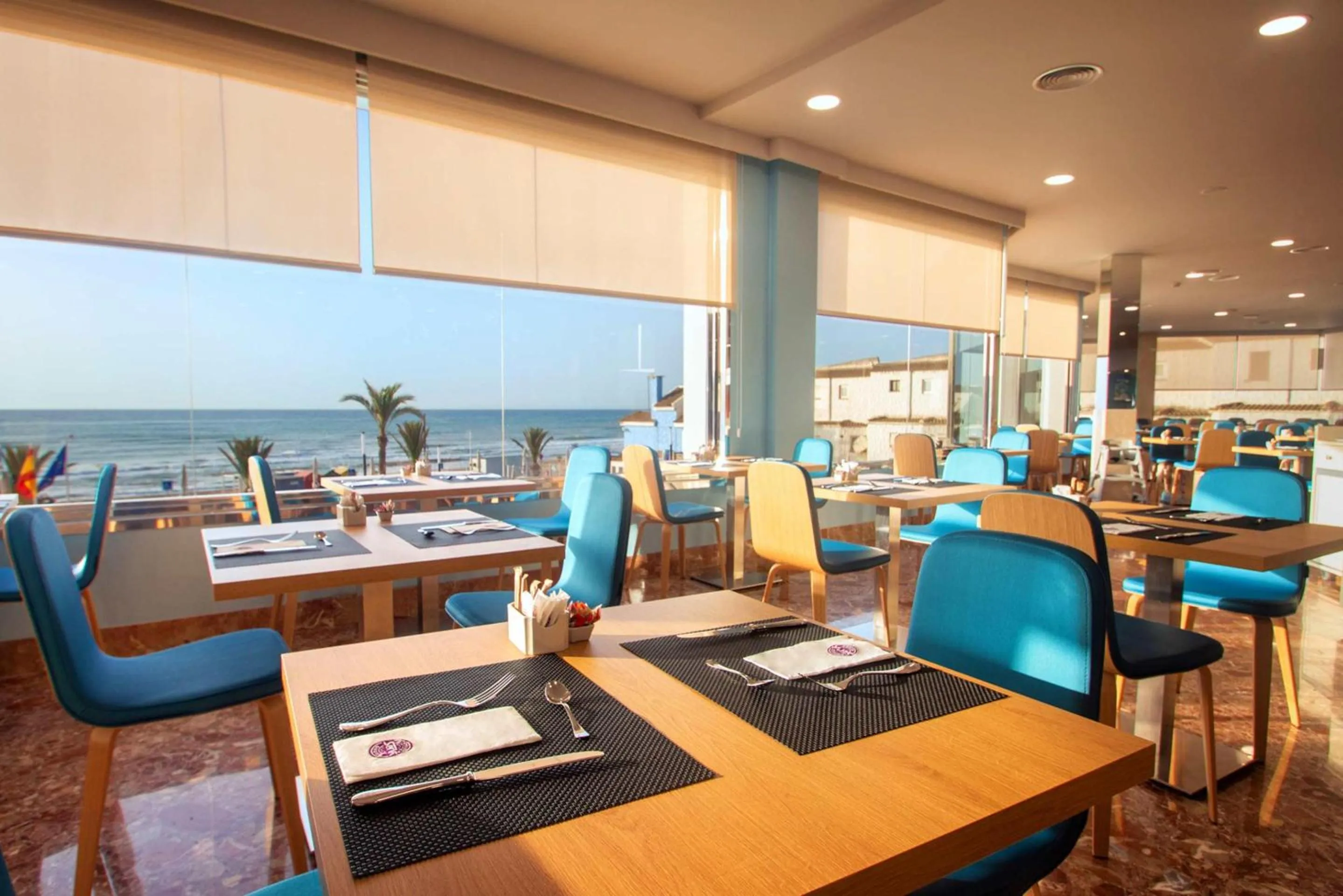 Restaurant/places to eat in Hotel Servigroup Koral Beach 4 Sup