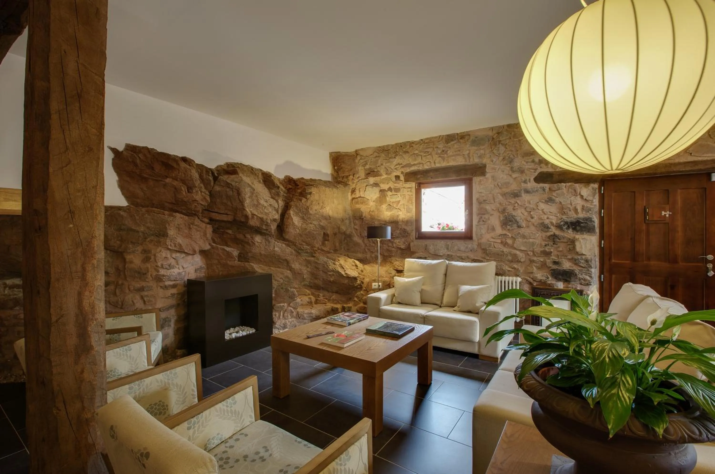 Lounge or bar in Posada Real La Almazuela