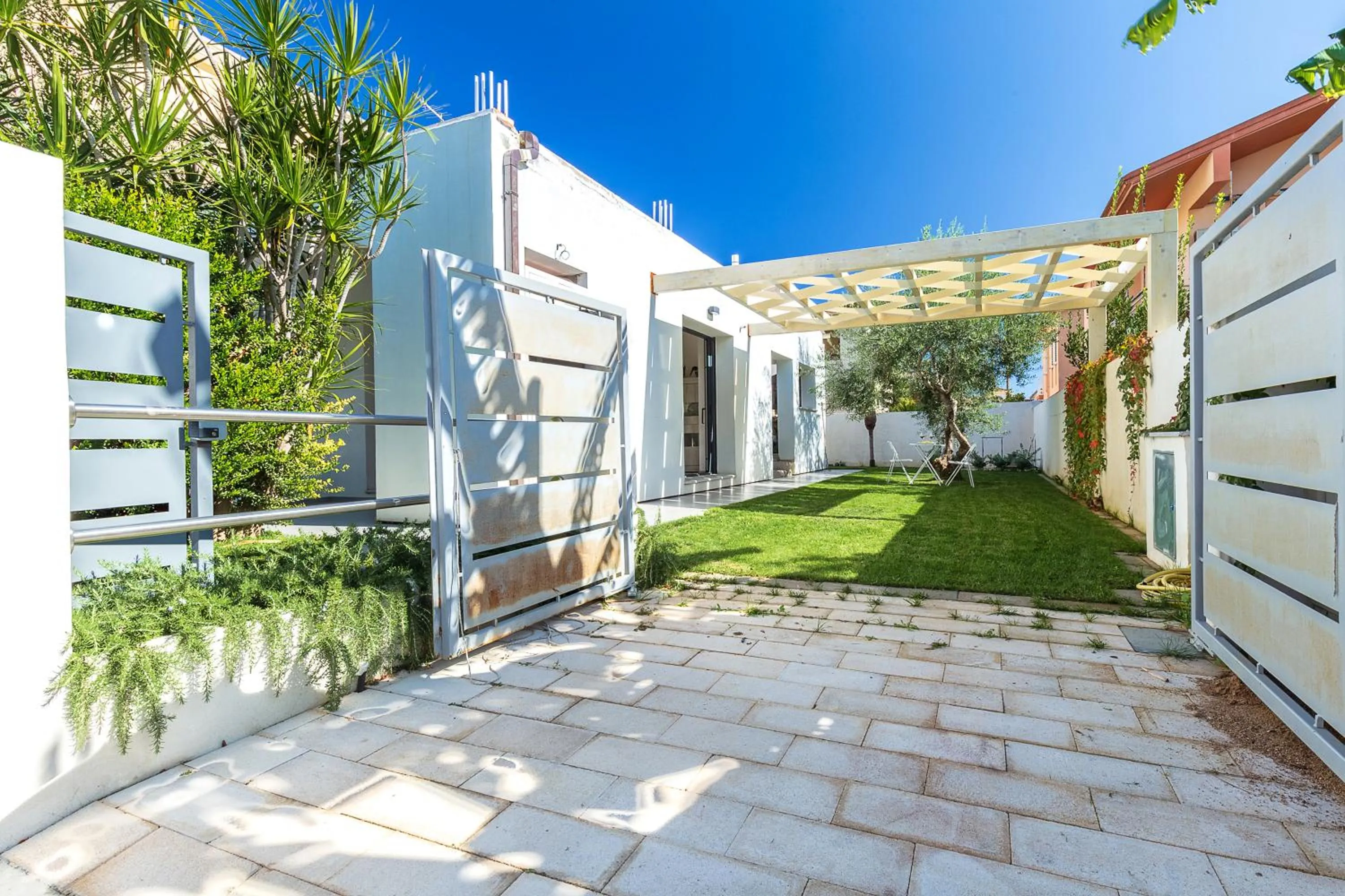 Property building in Alexander B&B