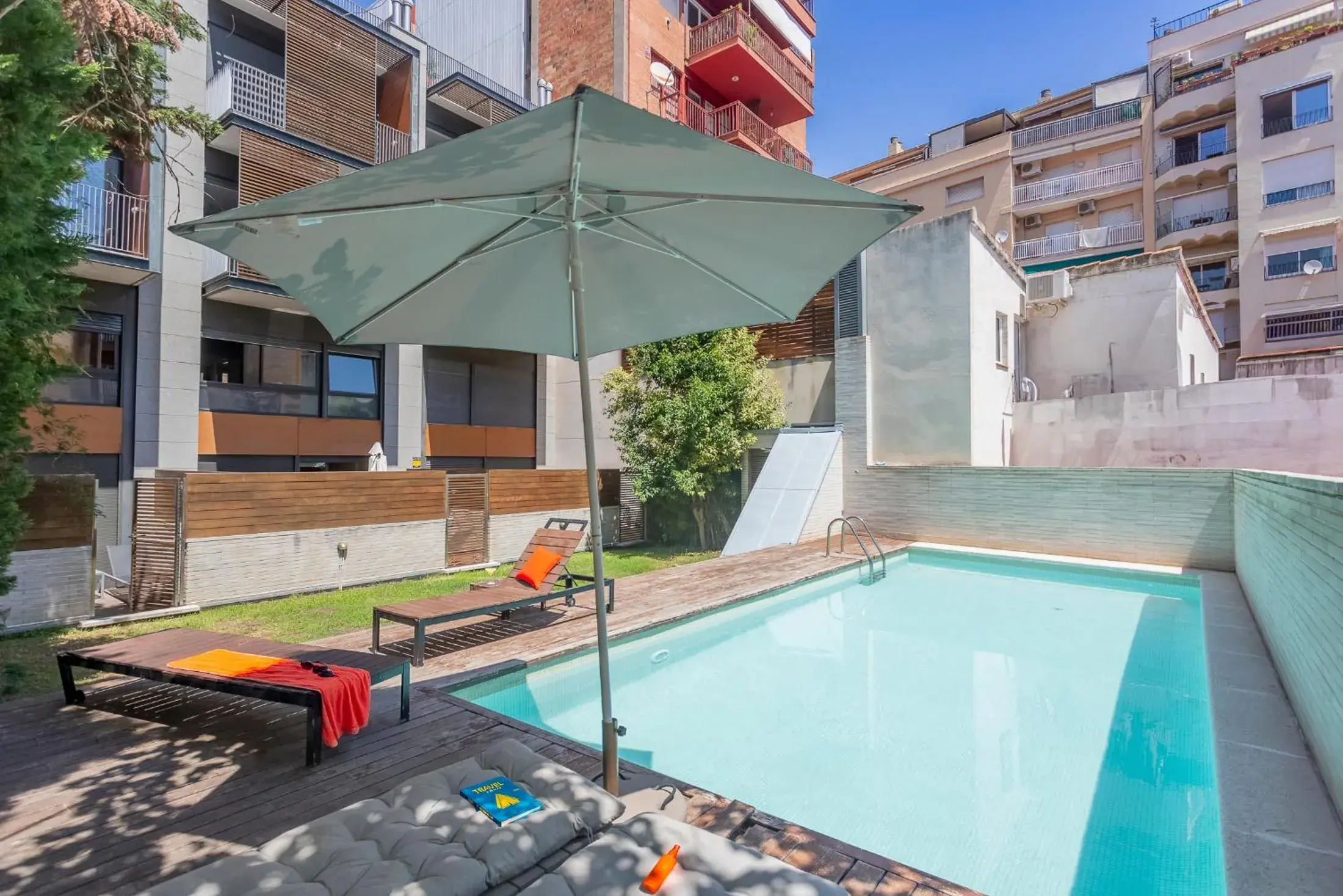 Apartamento Dúplex con terraza - Calle Ballester, 46 in My Space Barcelona Pool Garden Apartments Apartamento Dúplex con terraza - Calle Ballester, 46 in My Space Barcelona Pool Garden Apartments