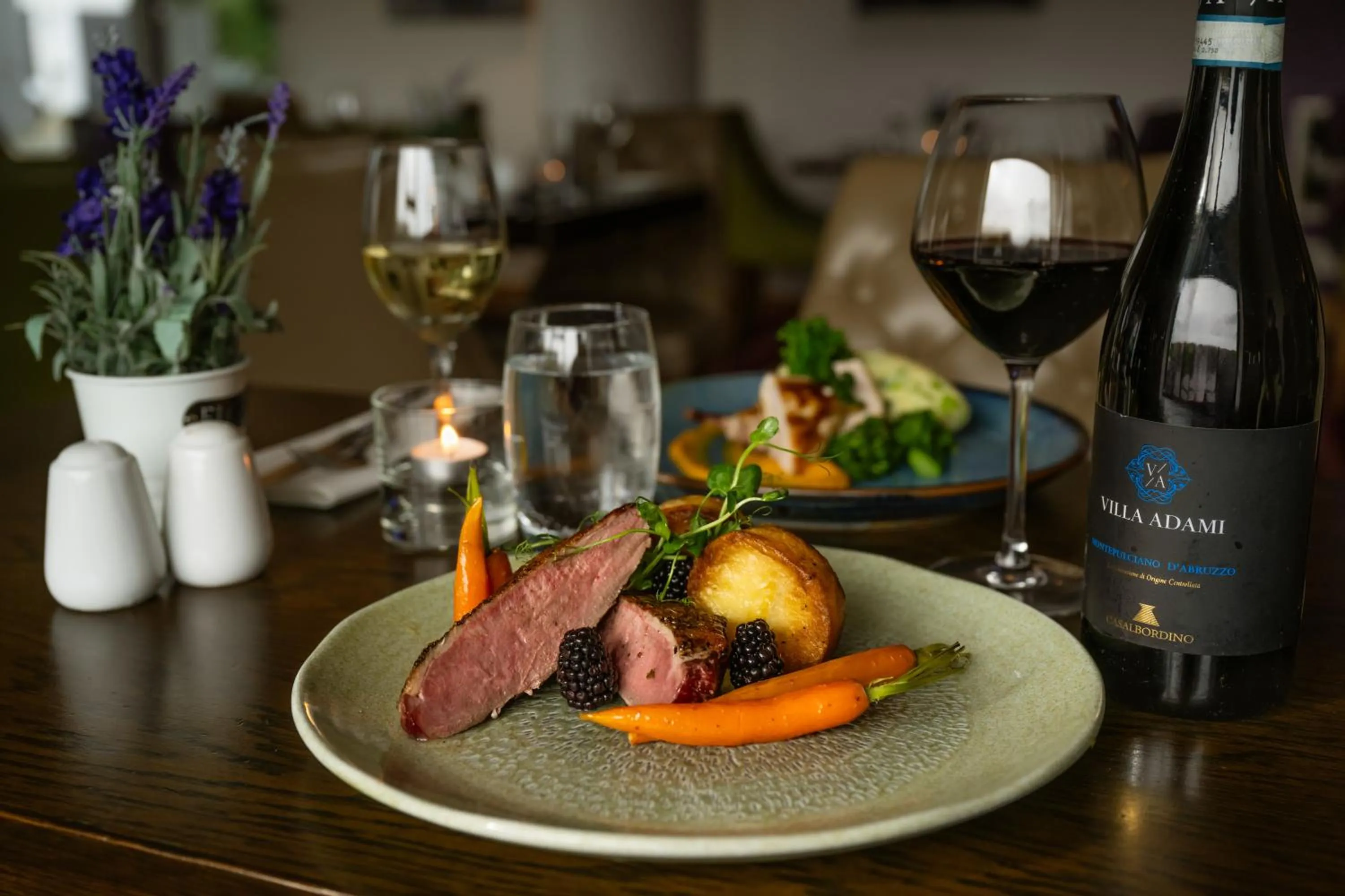 Dining area in Louis Fitzgerald Hotel