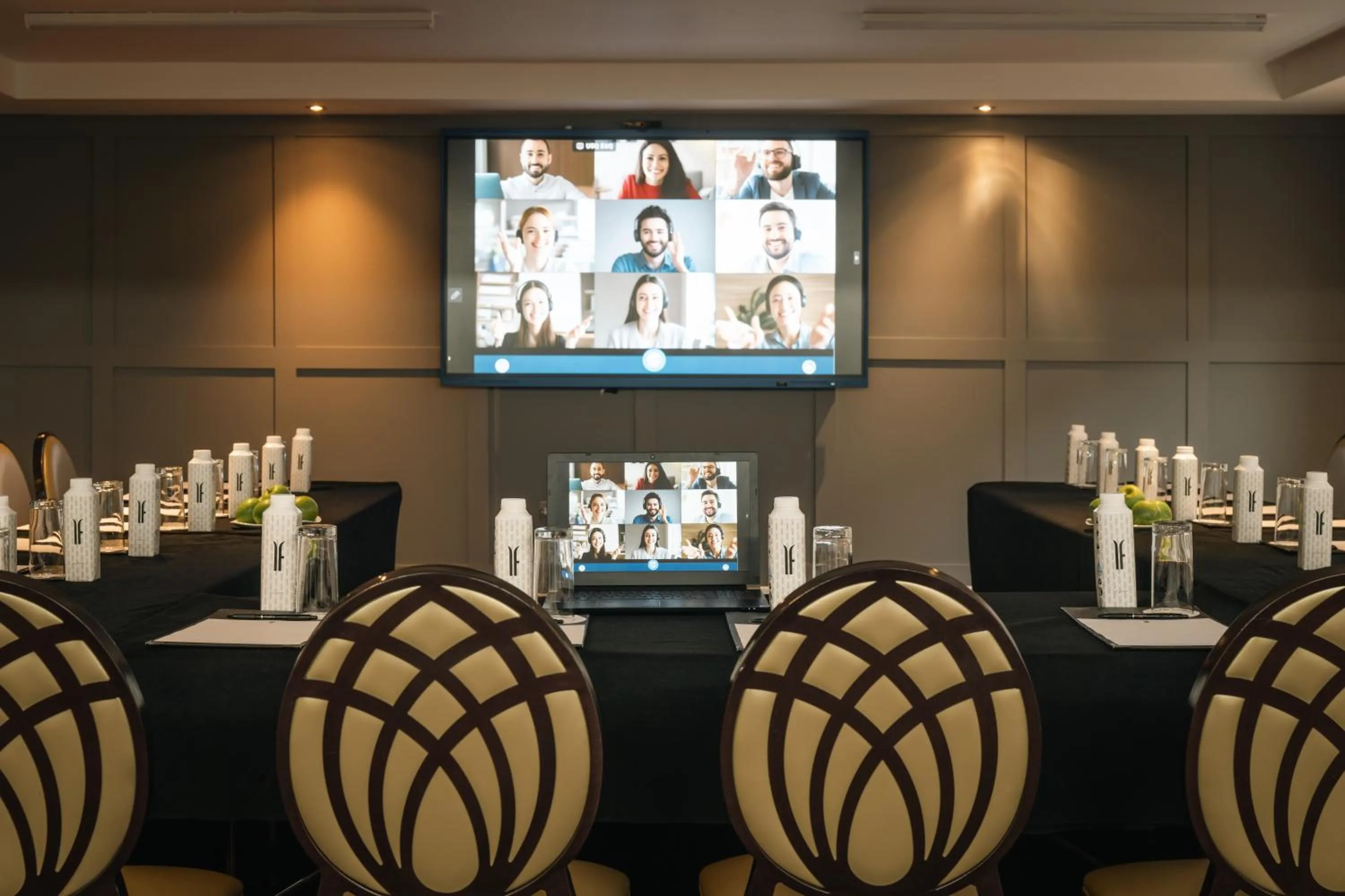 Business facilities in Louis Fitzgerald Hotel