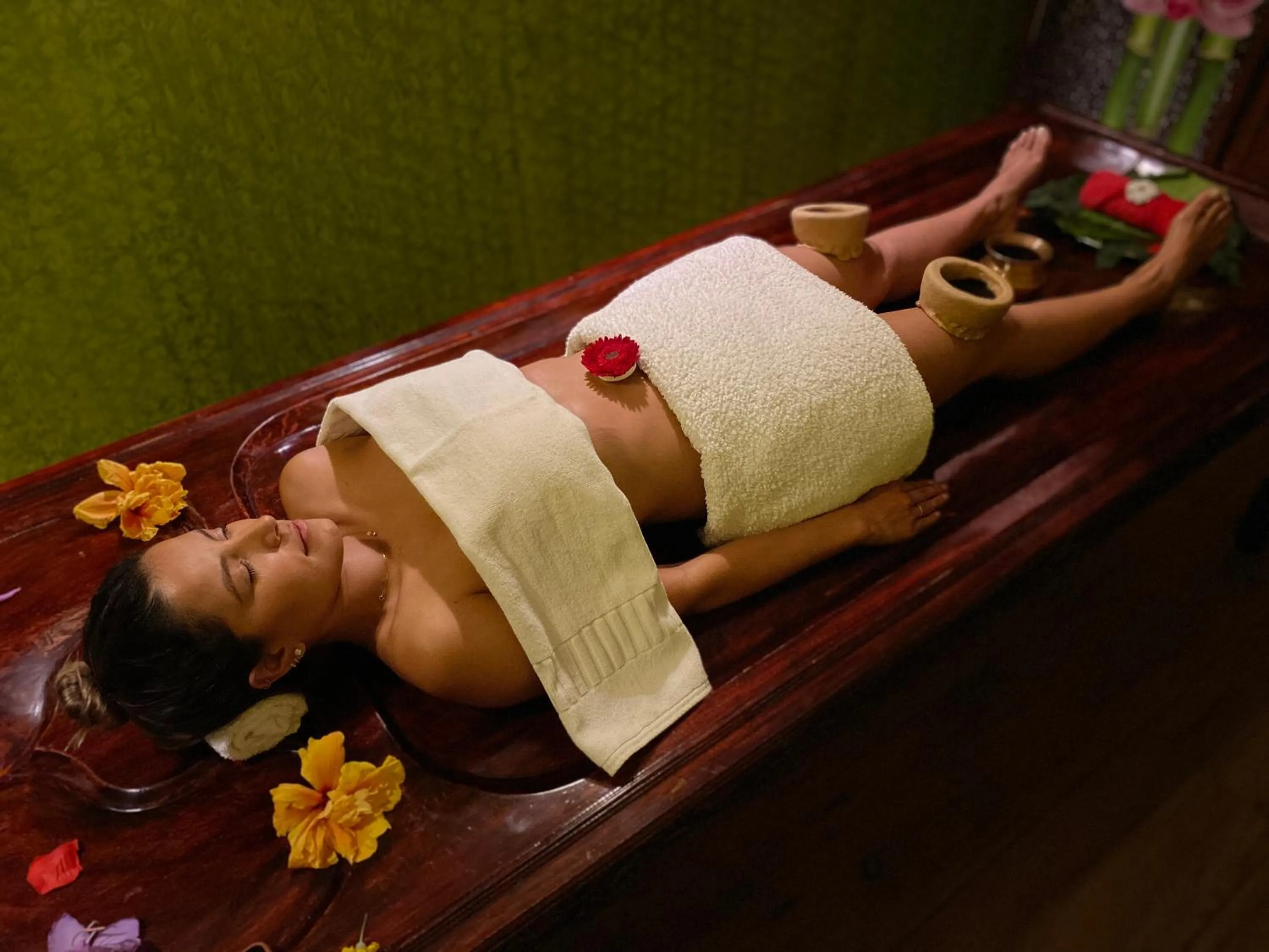 Massage in Fun Retreat Resort, Hotel and Ayurveda Spa