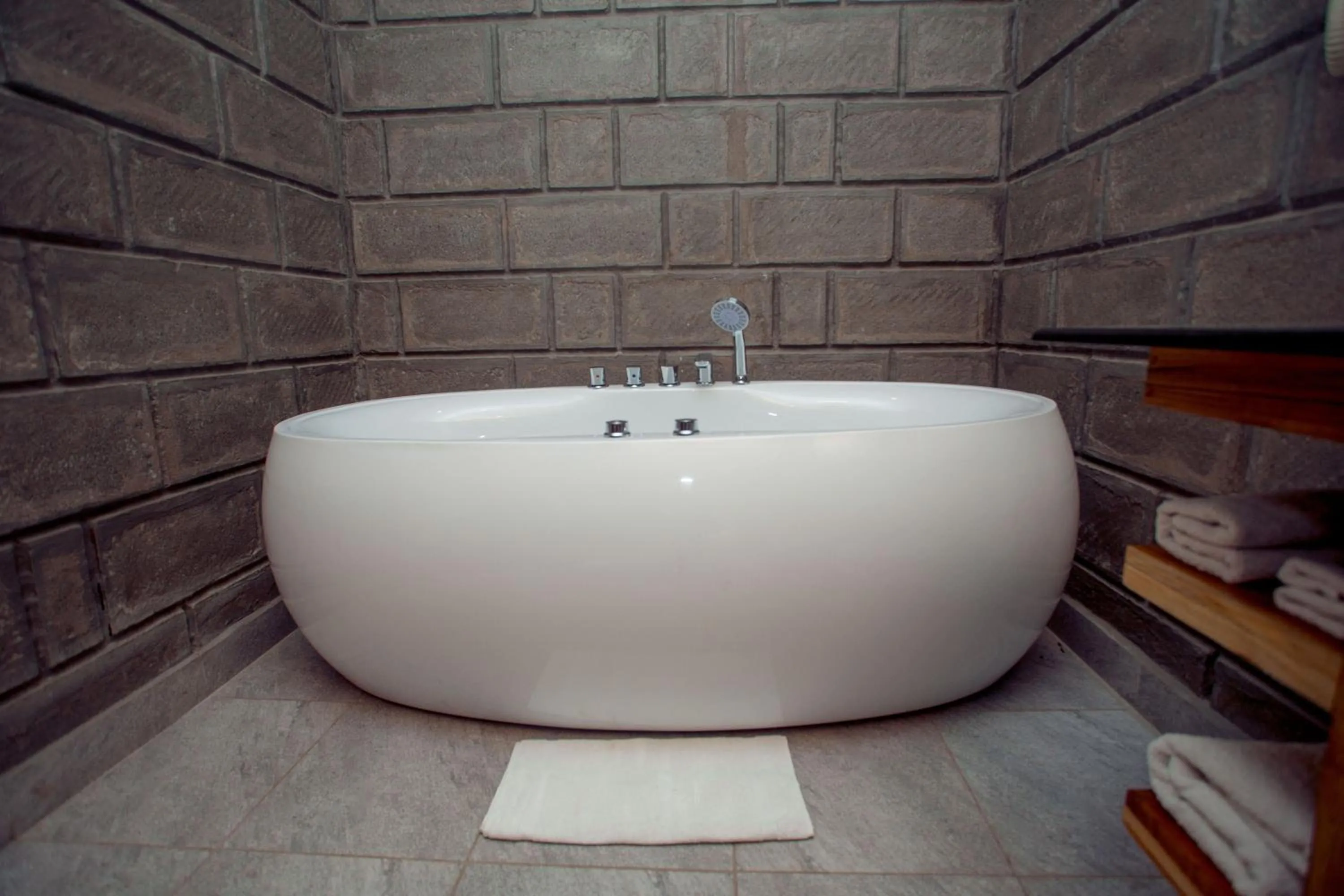 Fun Retreat Resort, Hotel and Ayurveda Spa