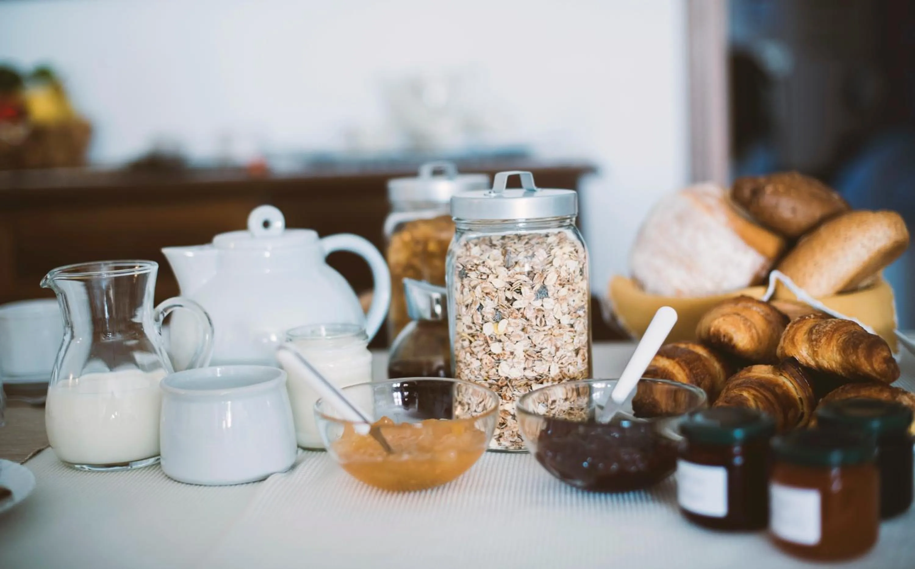 Buffet breakfast in Cà 'd Langa B&B