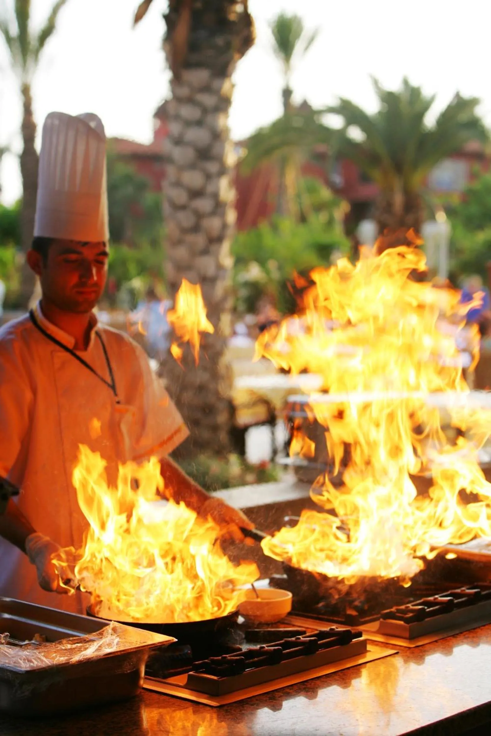 Food and drinks in Saphir Hotel & Villas