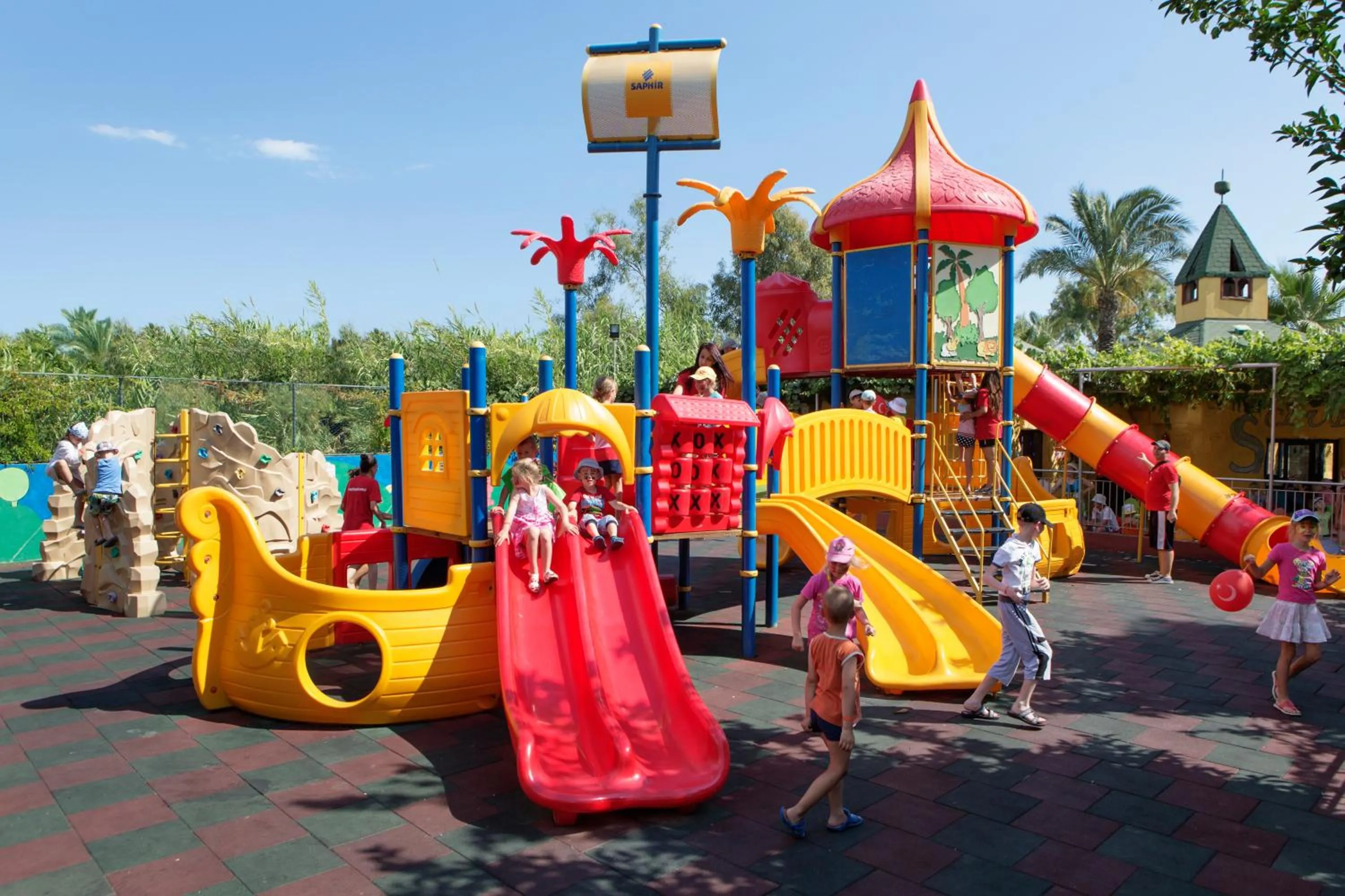 Day in Saphir Hotel & Villas