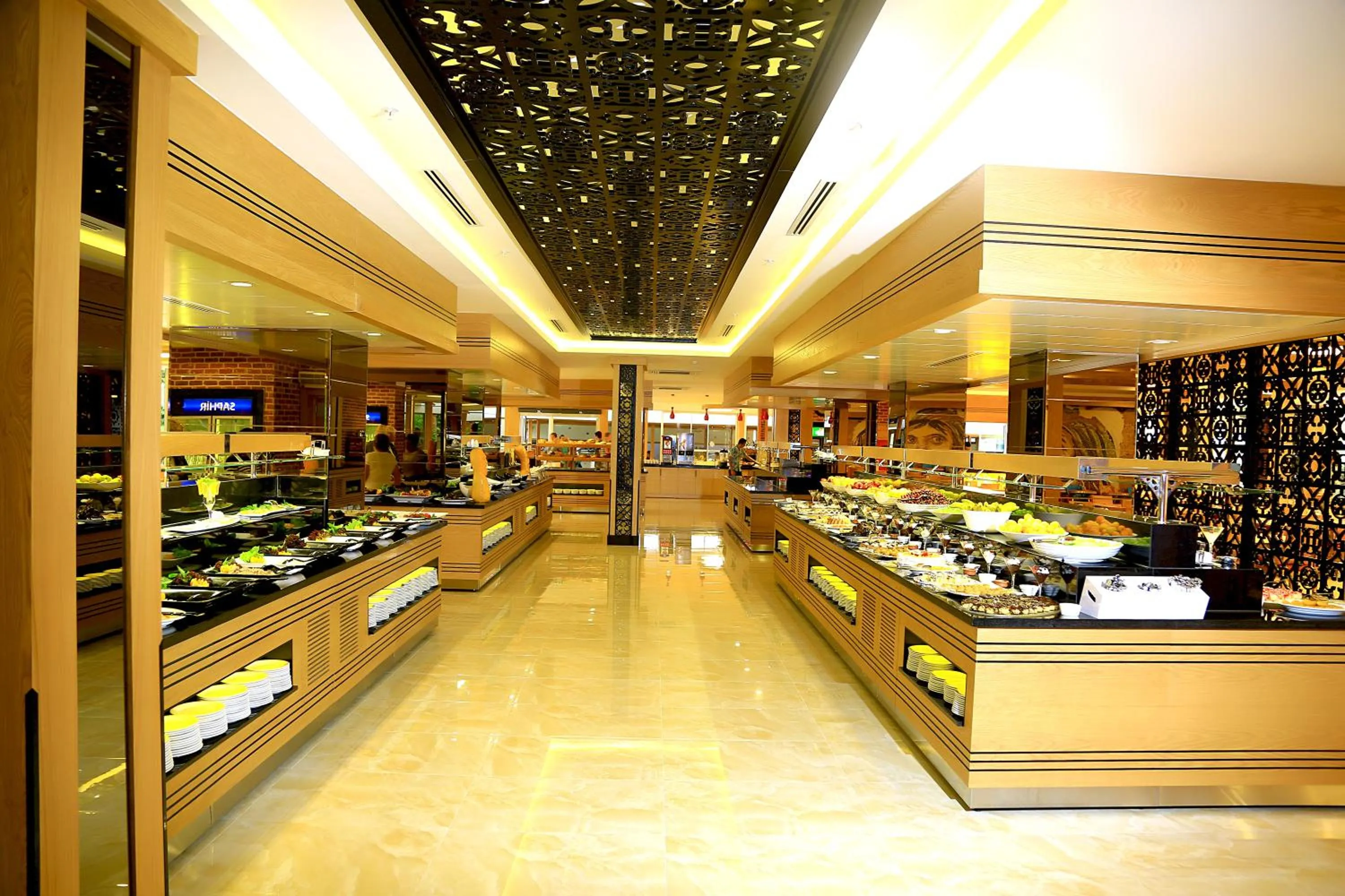 Lounge or bar in Saphir Hotel & Villas