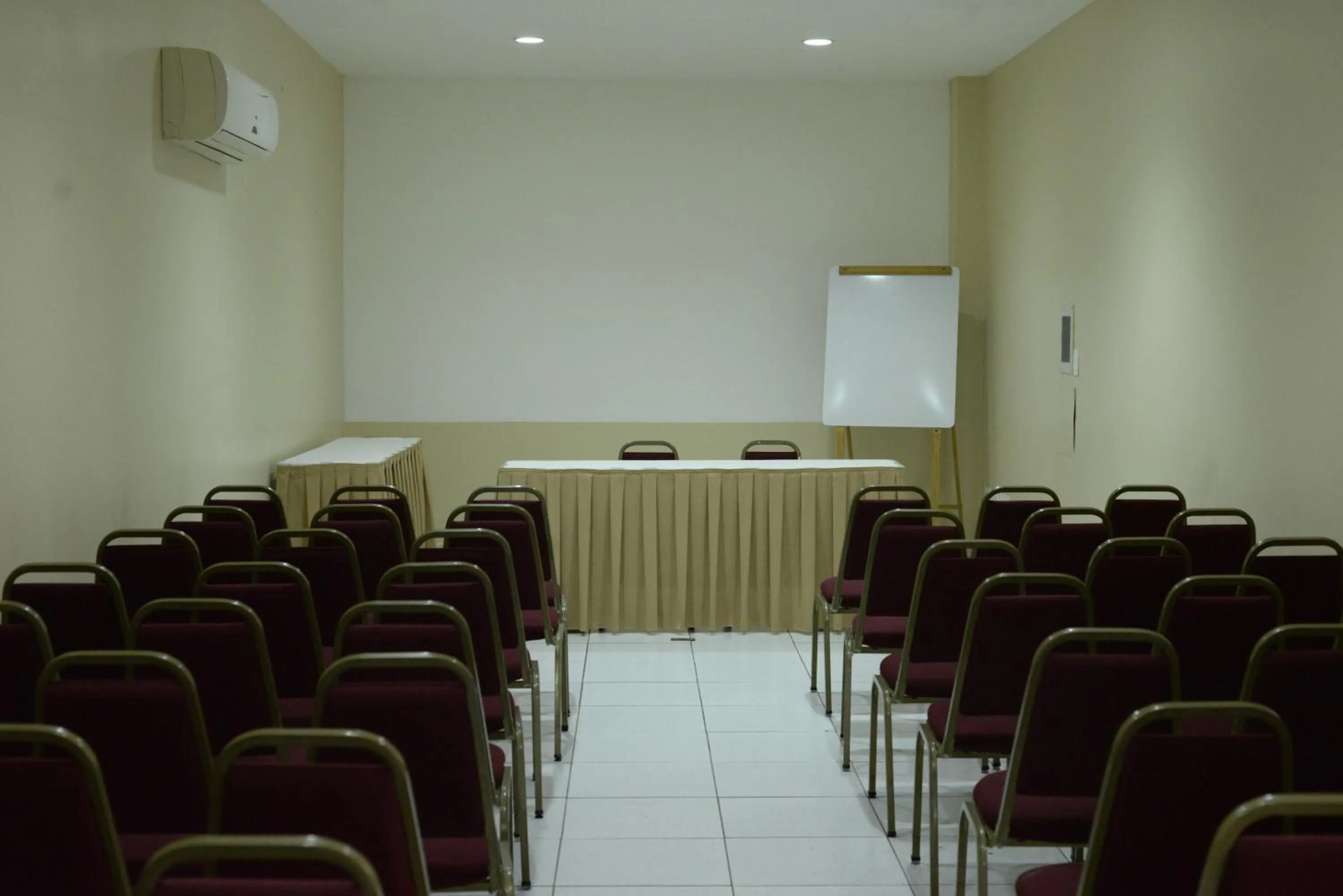 Meeting/conference room in Hotel Maysa Caruaru