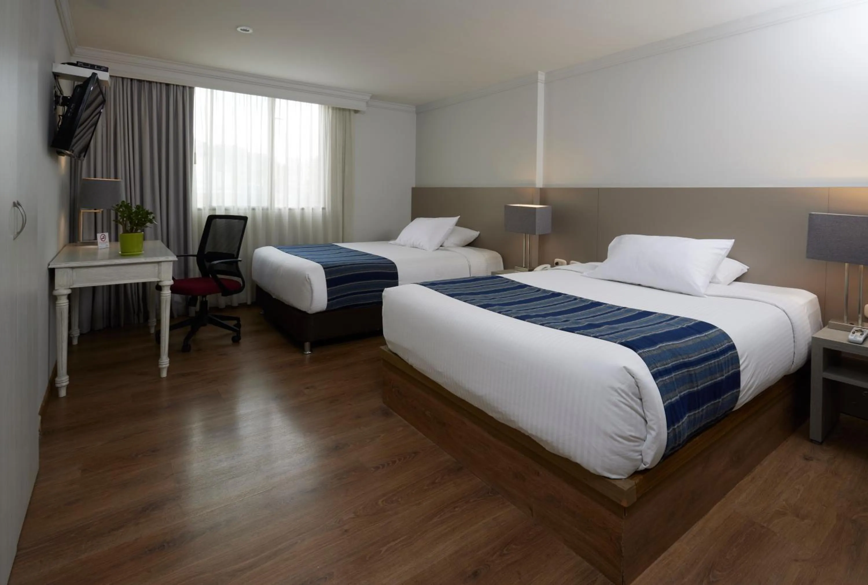 Photo of the whole room, Bed in Hotel Saint Simon