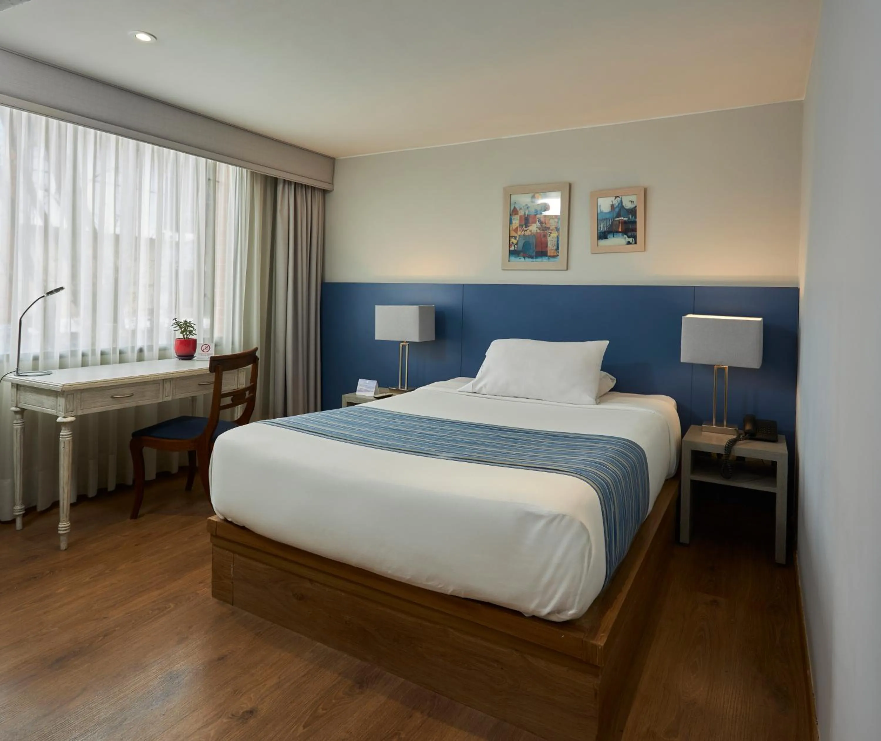 Bed in Hotel Saint Simon