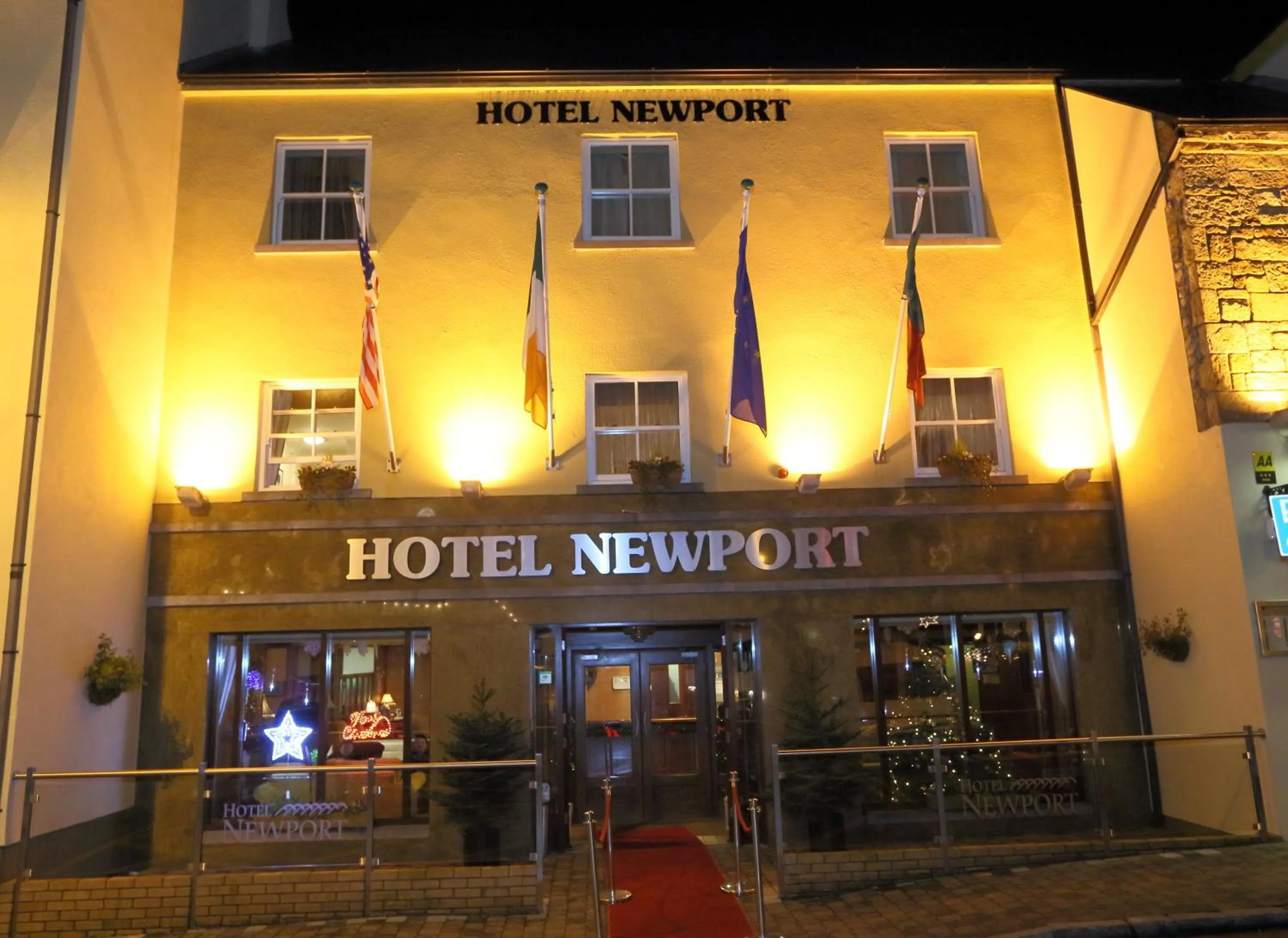 Facade/entrance in Hotel Newport