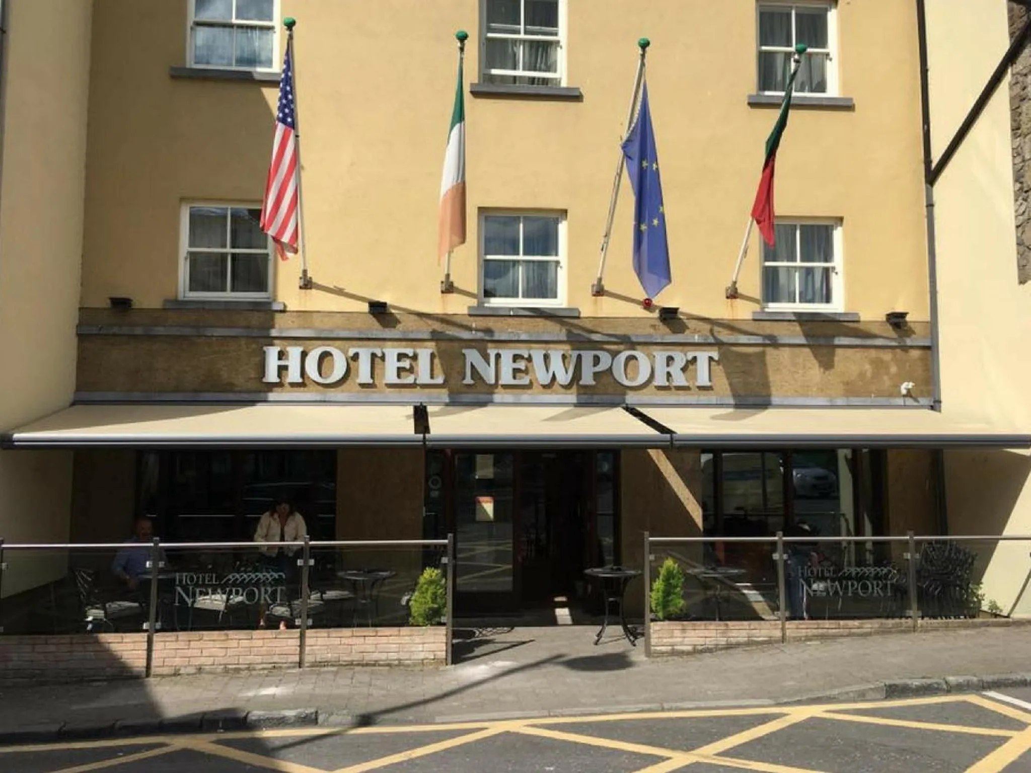 Facade/entrance in Hotel Newport