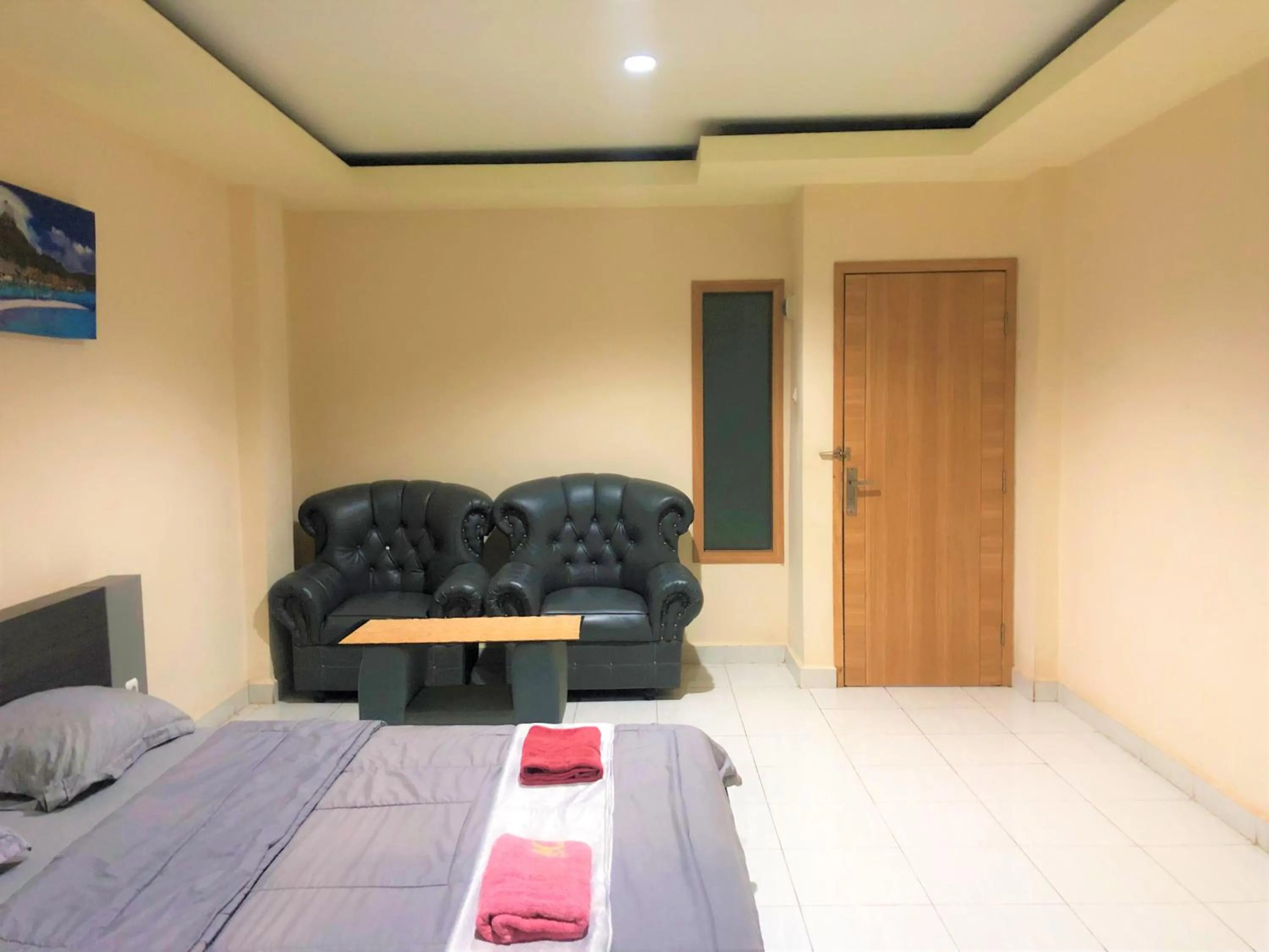 Bedroom, Bed in MS Hotel Pinrang Mitra RedDoorz