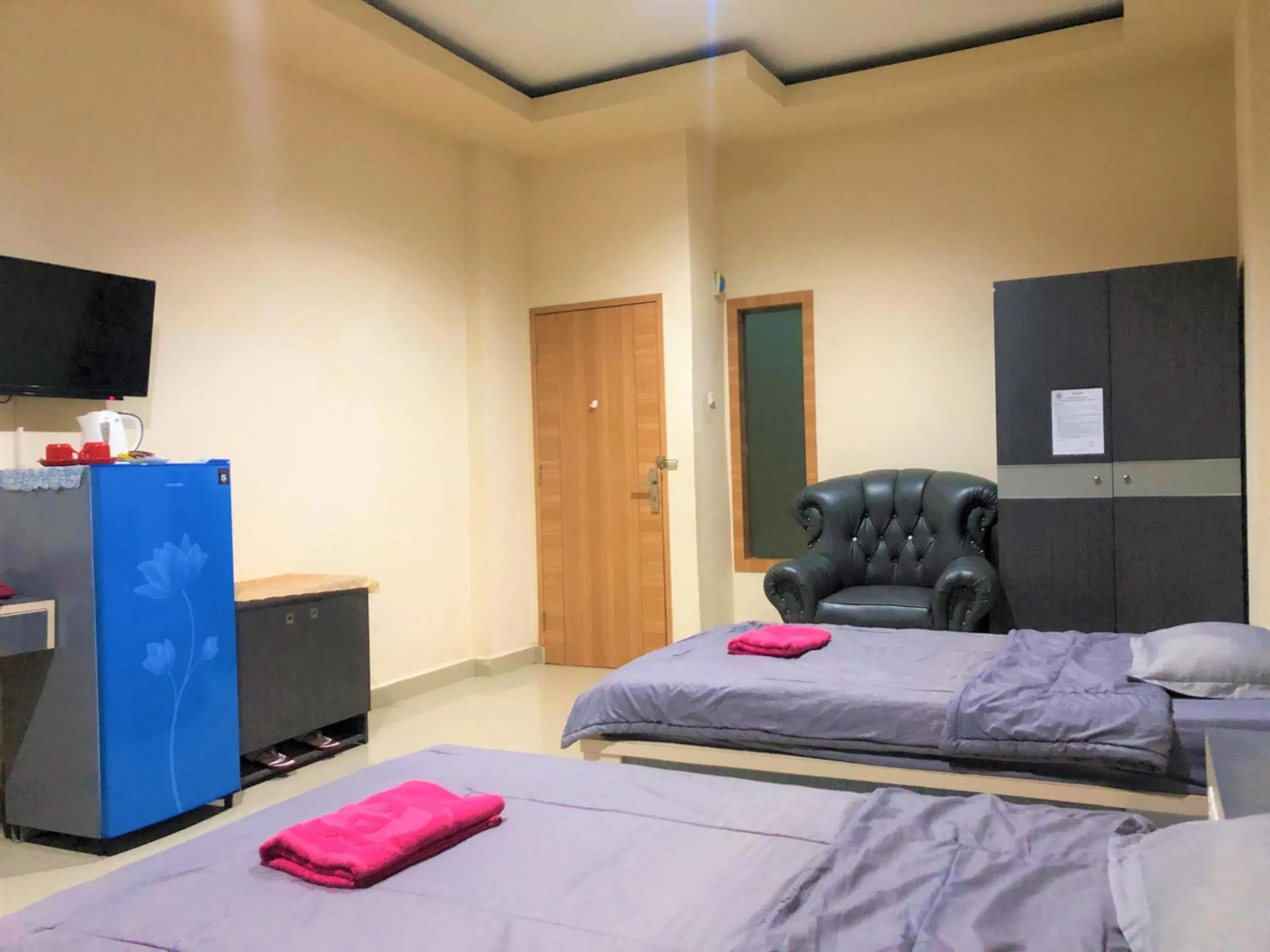 Bedroom, Bed in MS Hotel Pinrang Mitra RedDoorz