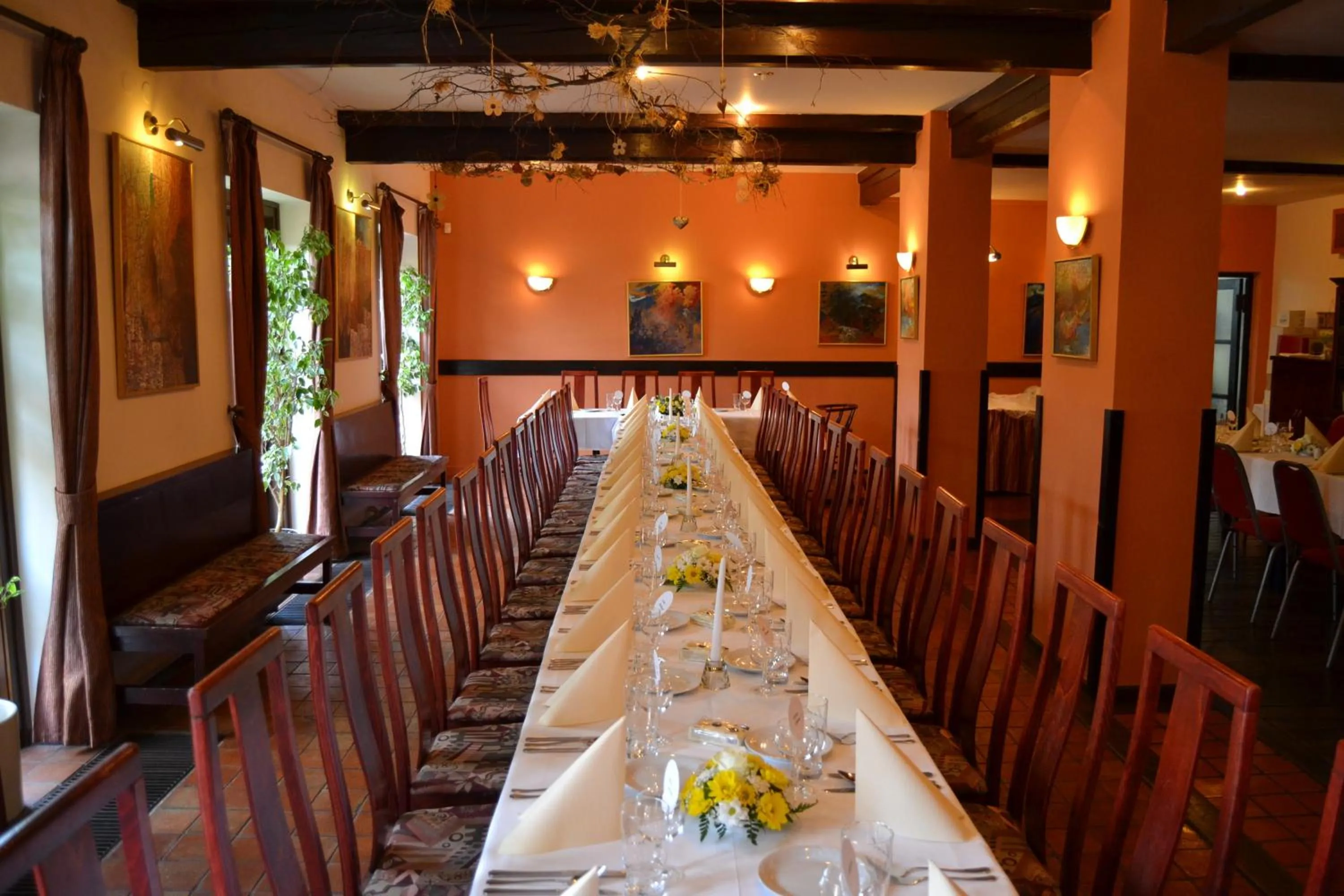 Restaurant/places to eat in Park Hotel Pruhonice