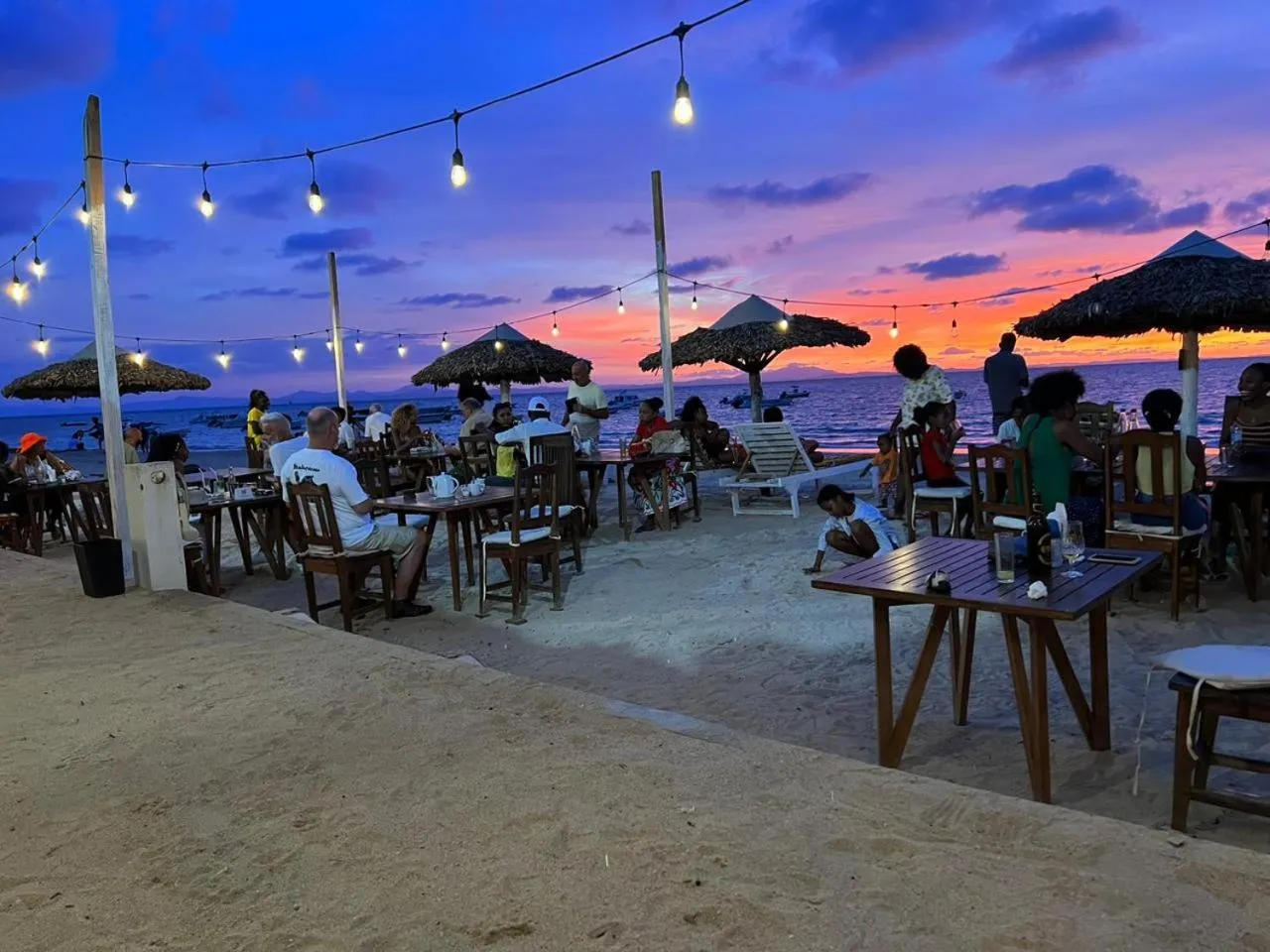 Restaurant/places to eat in Hôtel Ambatoloaka