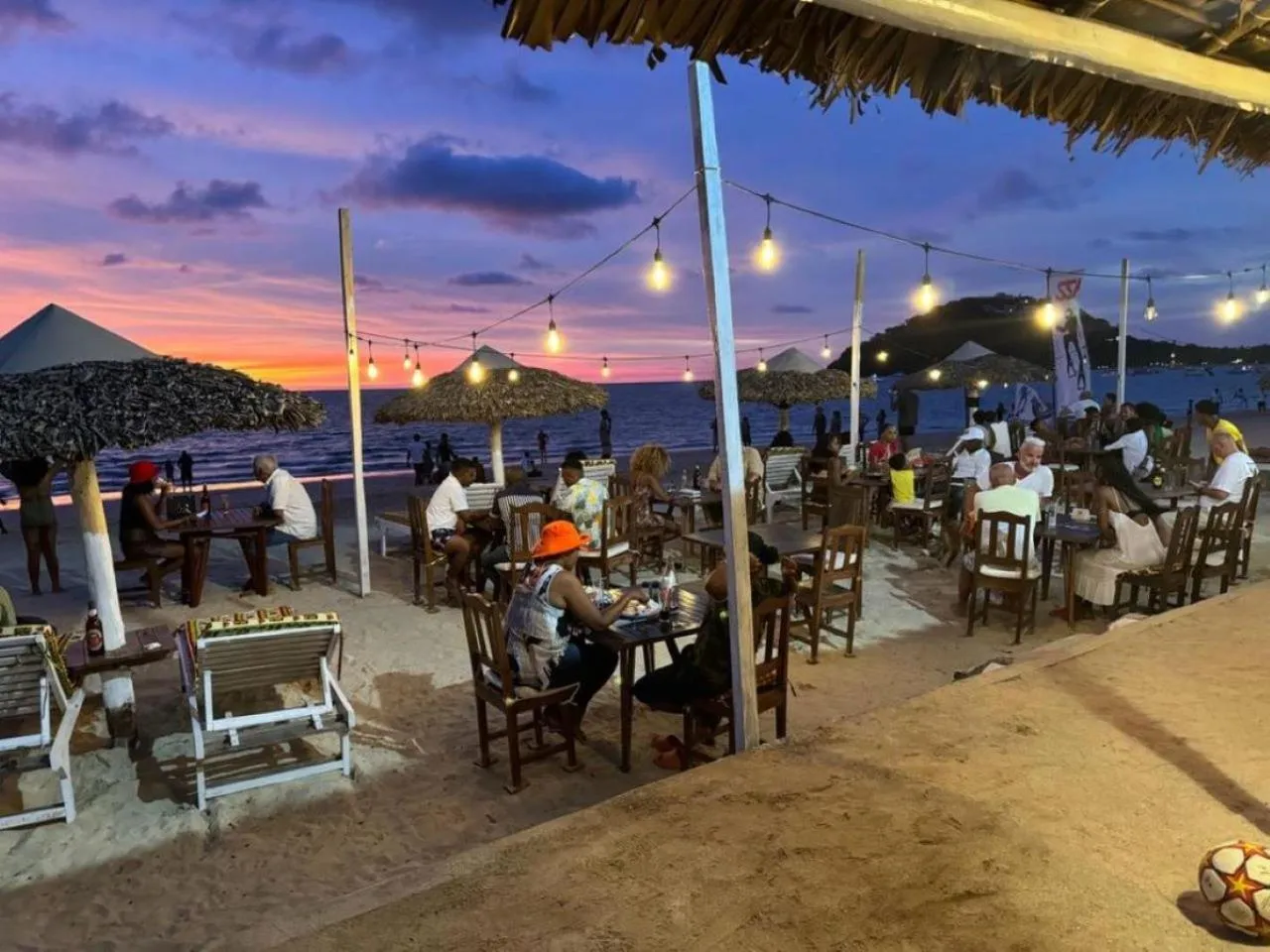 Restaurant/places to eat in Hôtel Ambatoloaka