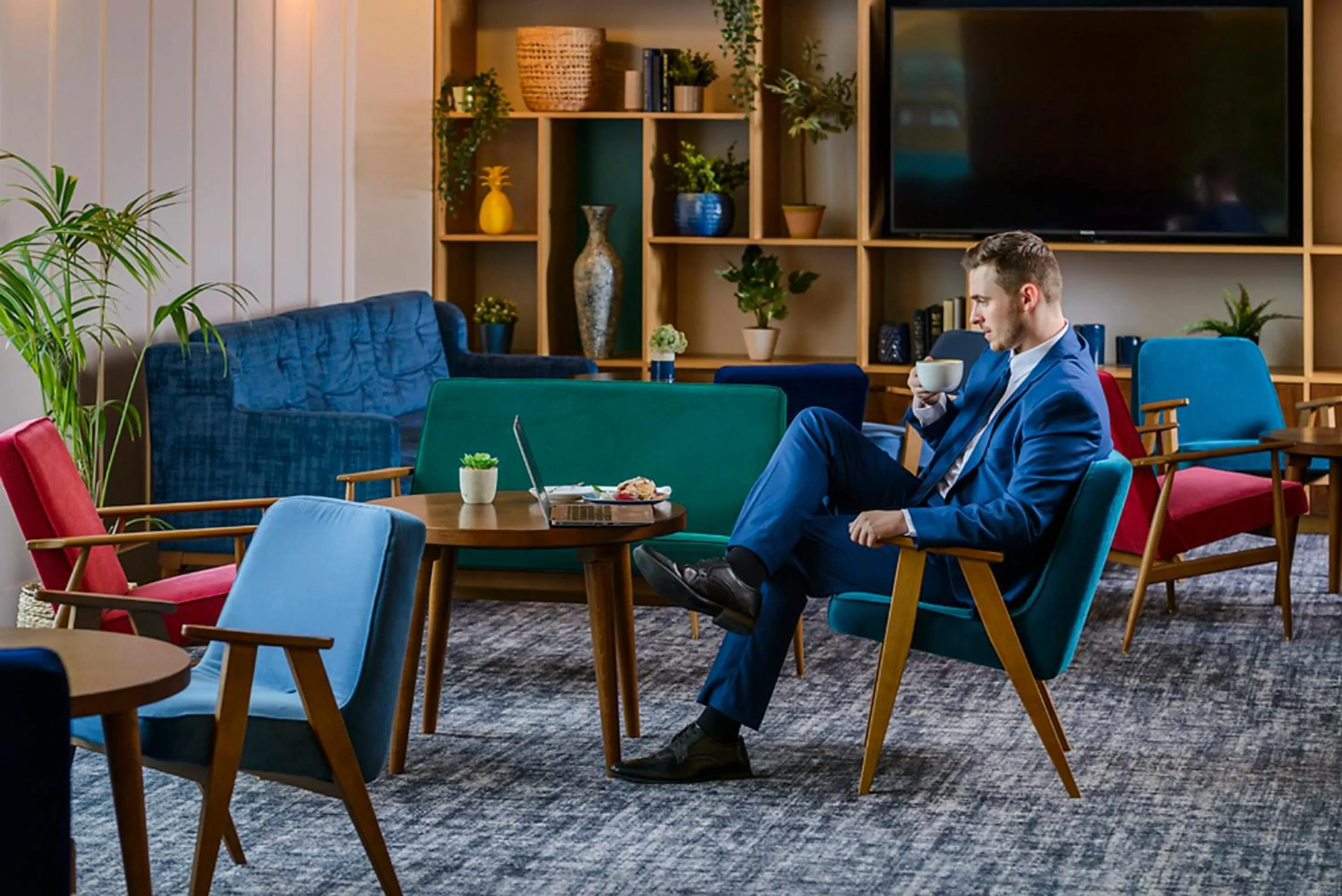 Communal lounge/ TV room in Manor West Hotel & Leisure Club