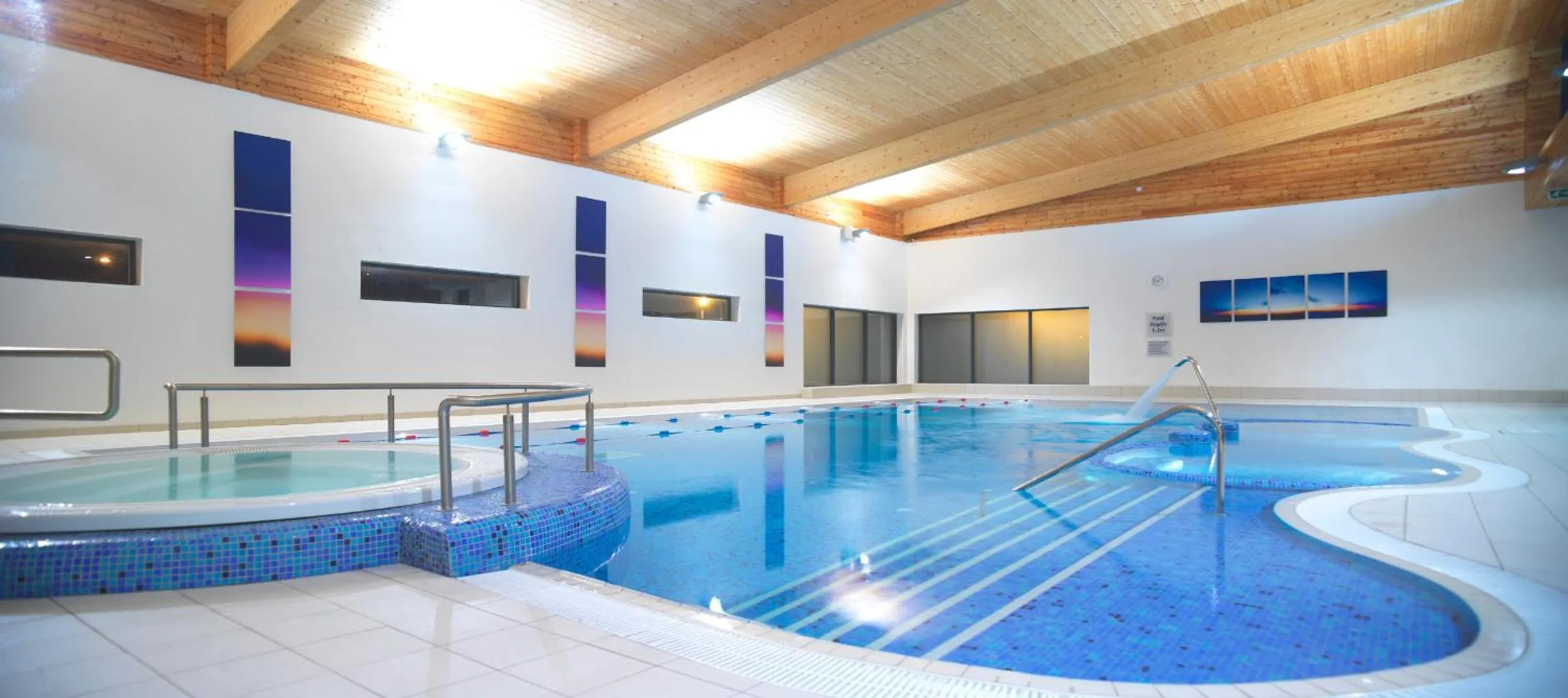Swimming pool in Manor West Hotel & Leisure Club