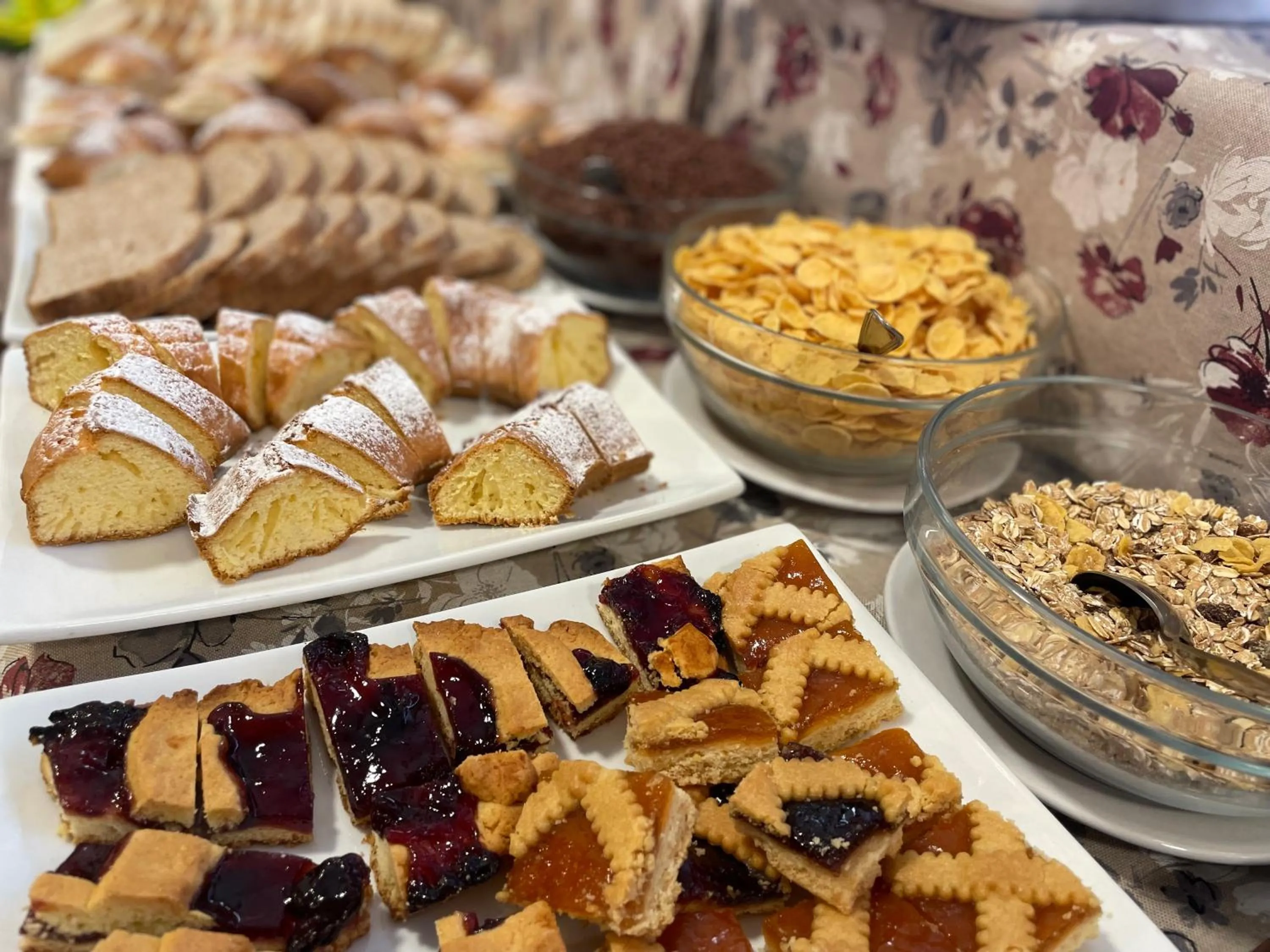 Buffet breakfast in Hotel Picador