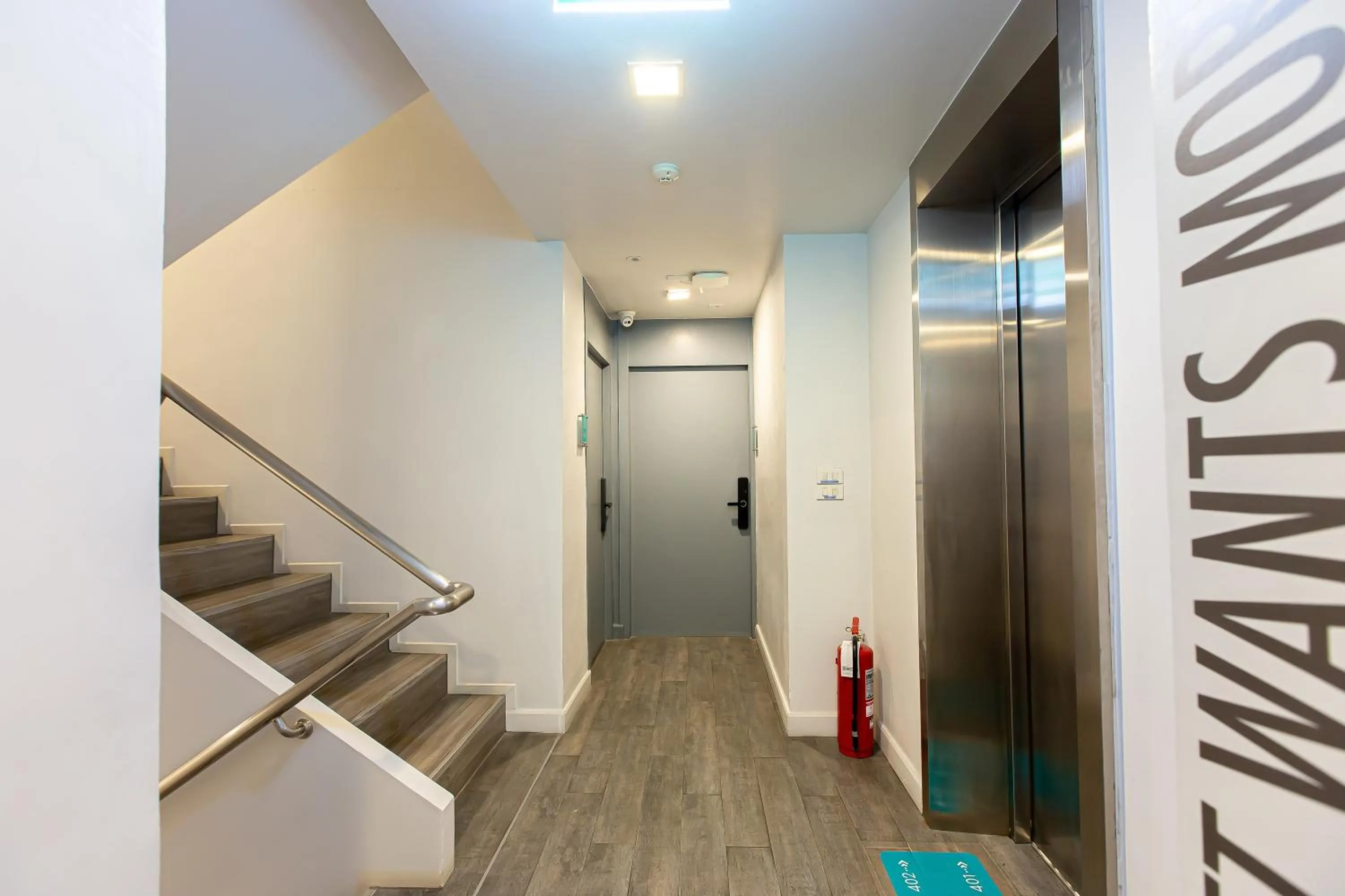 elevator in Simply Sleep Hostel