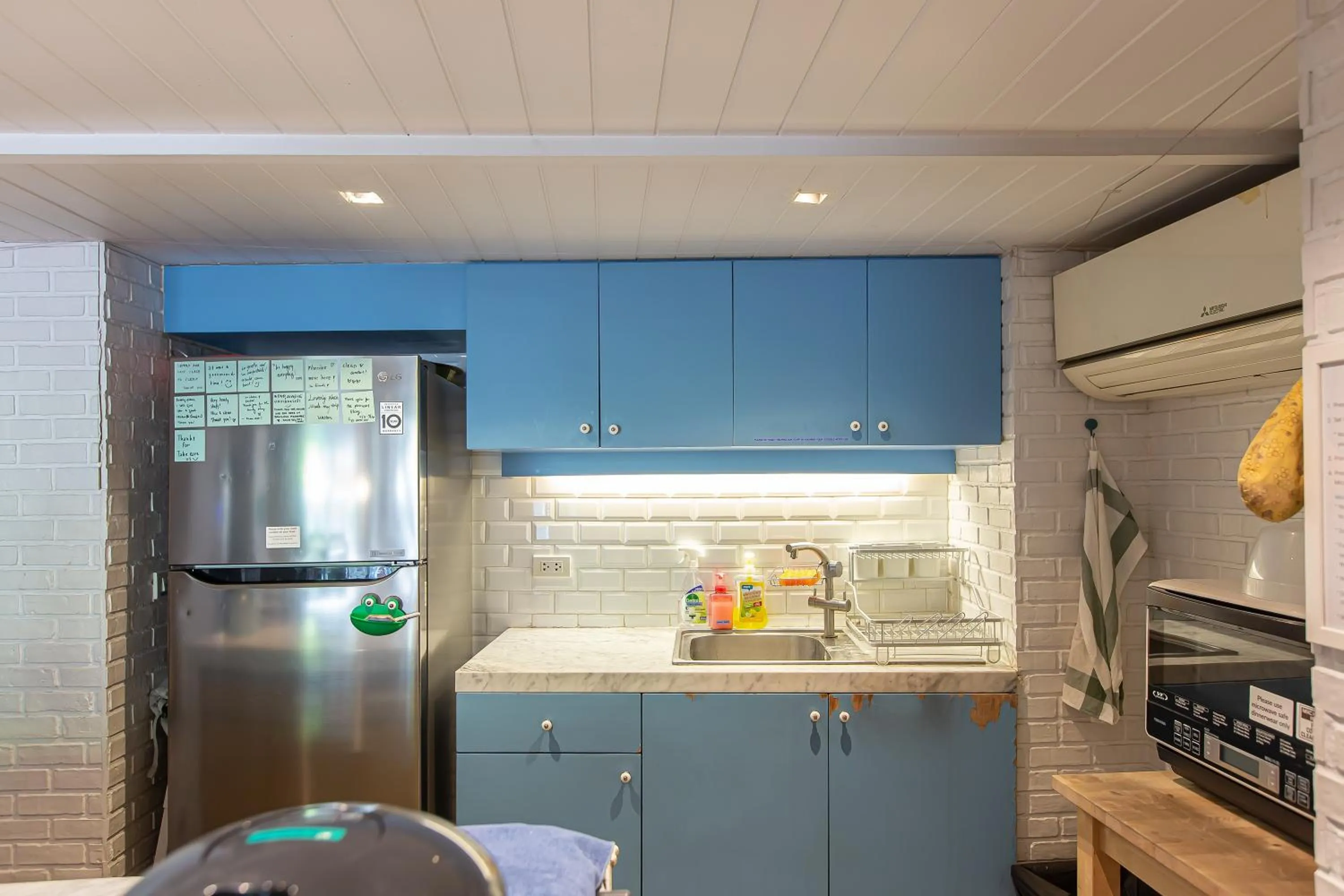 Kitchen or kitchenette in Simply Sleep Hostel