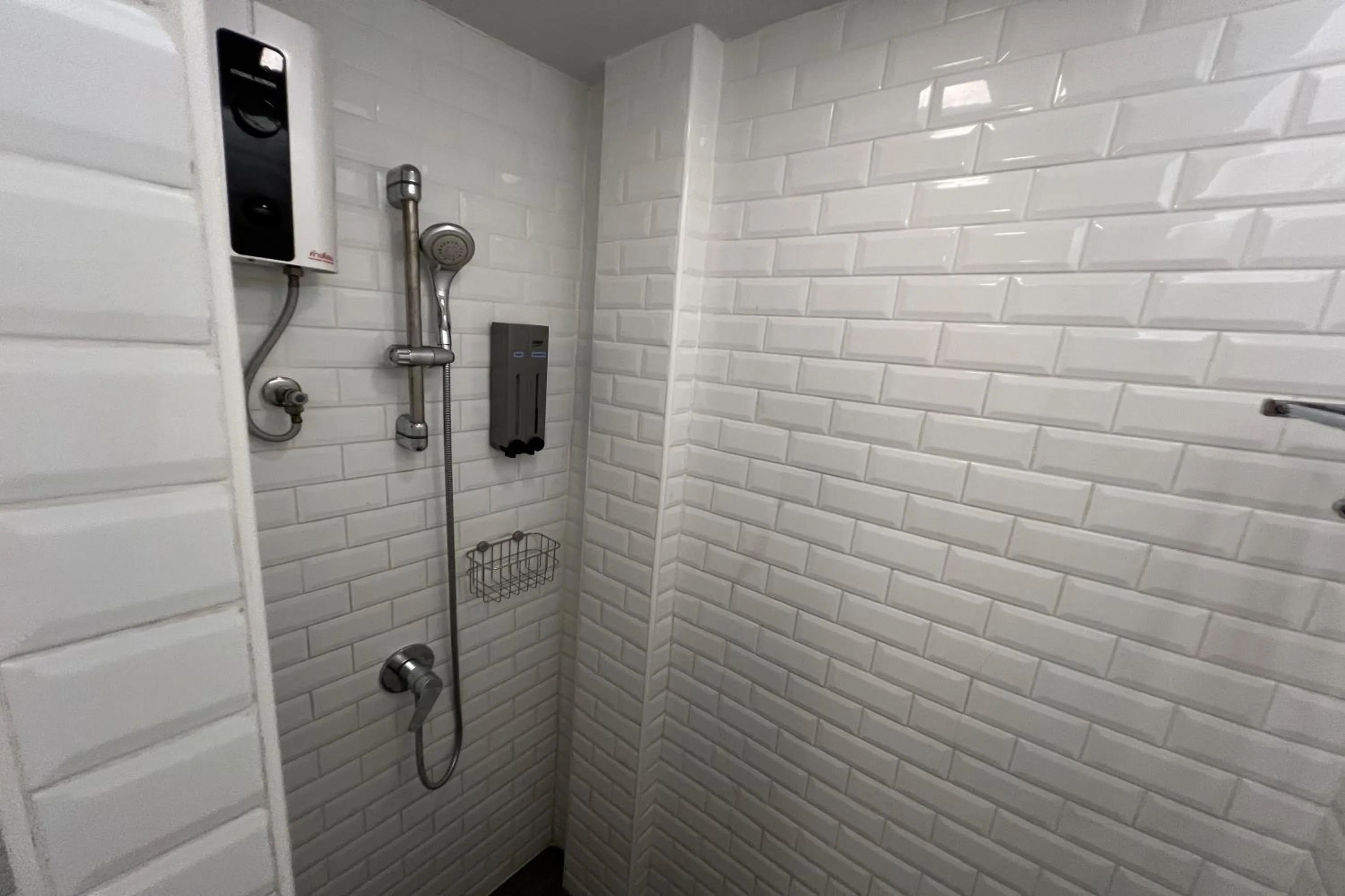 Bathroom in Simply Sleep Hostel