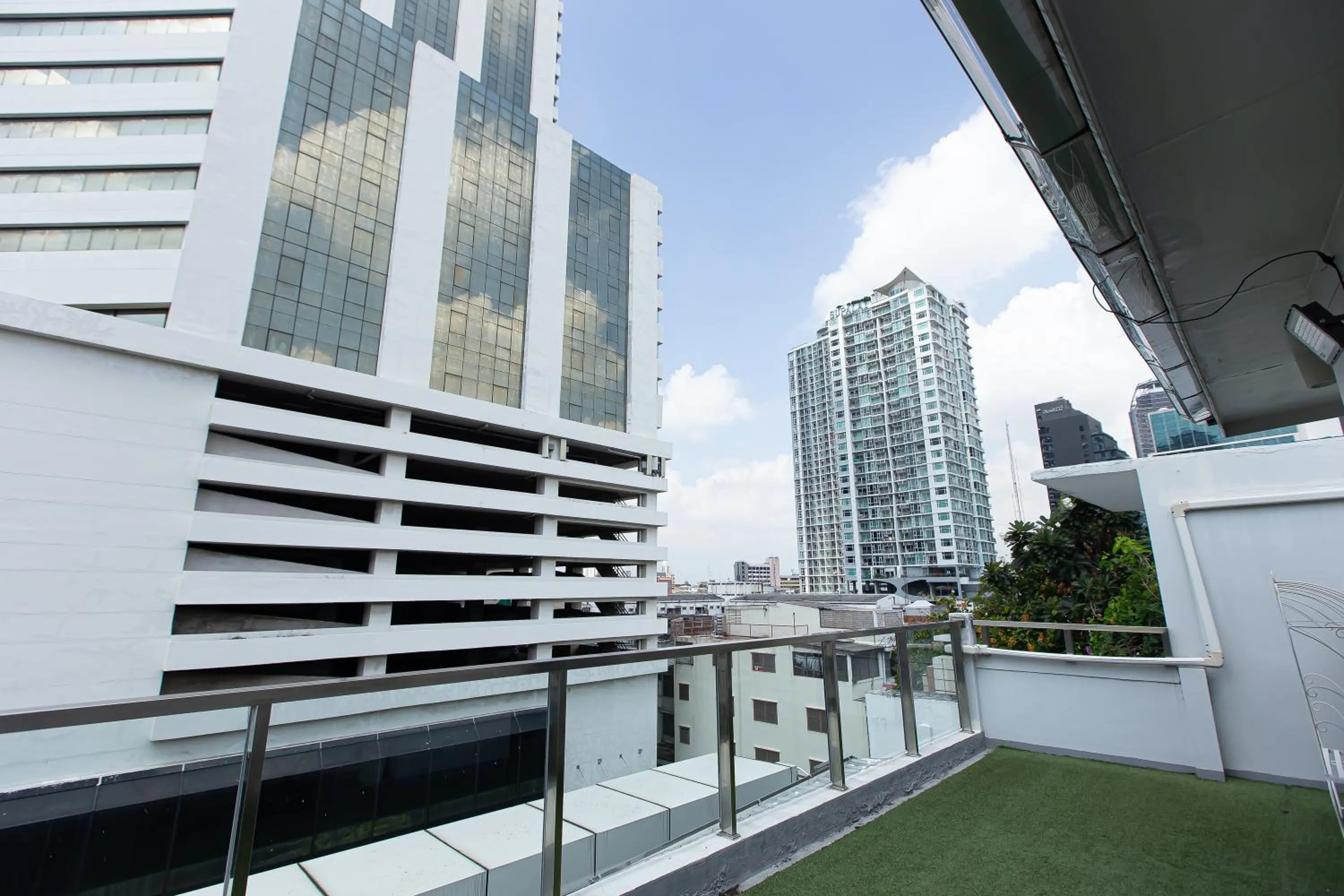 Balcony/Terrace in Simply Sleep Hostel