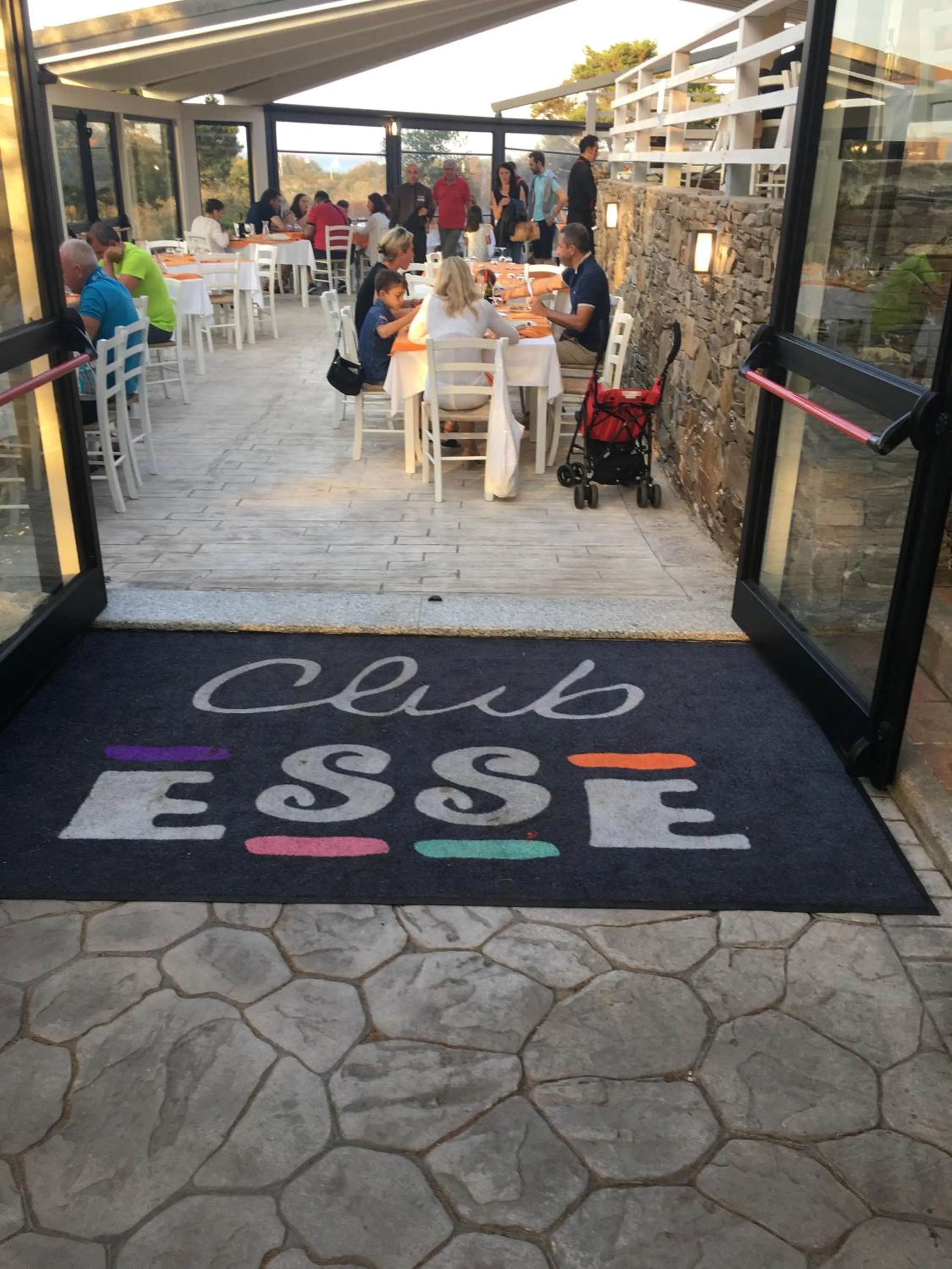 Restaurant/places to eat in Club Esse Sporting