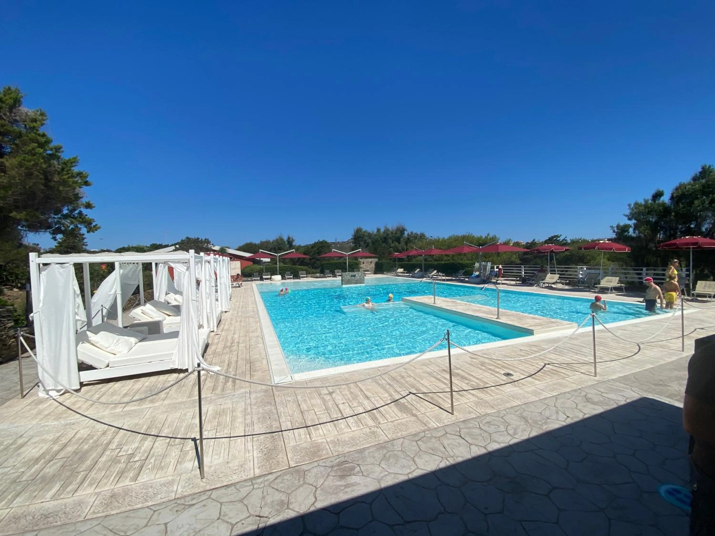 Swimming pool in Club Esse Sporting