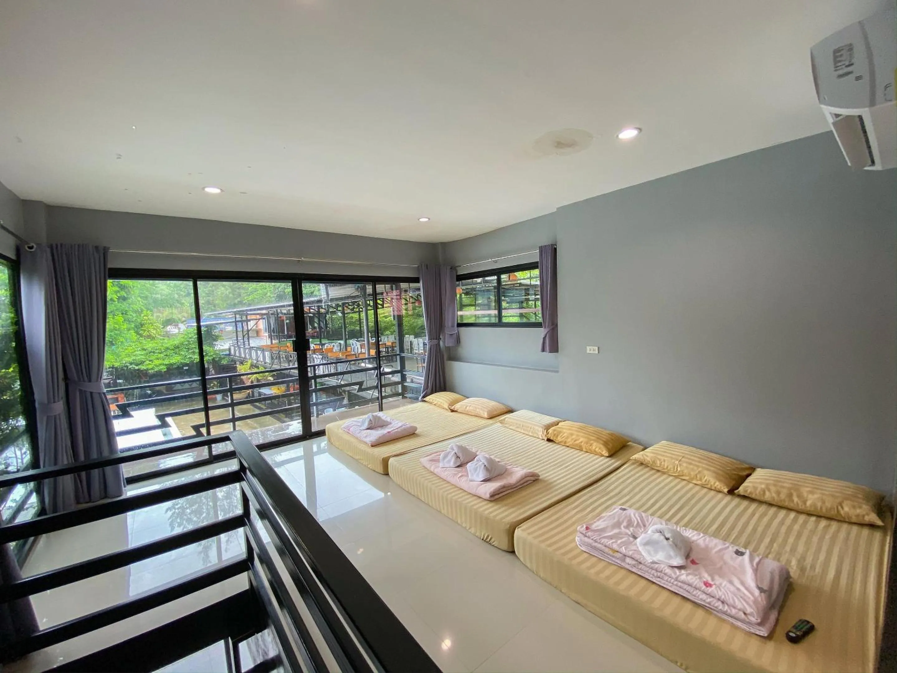 Bed in Natthapon Resort Kaeng Kachan