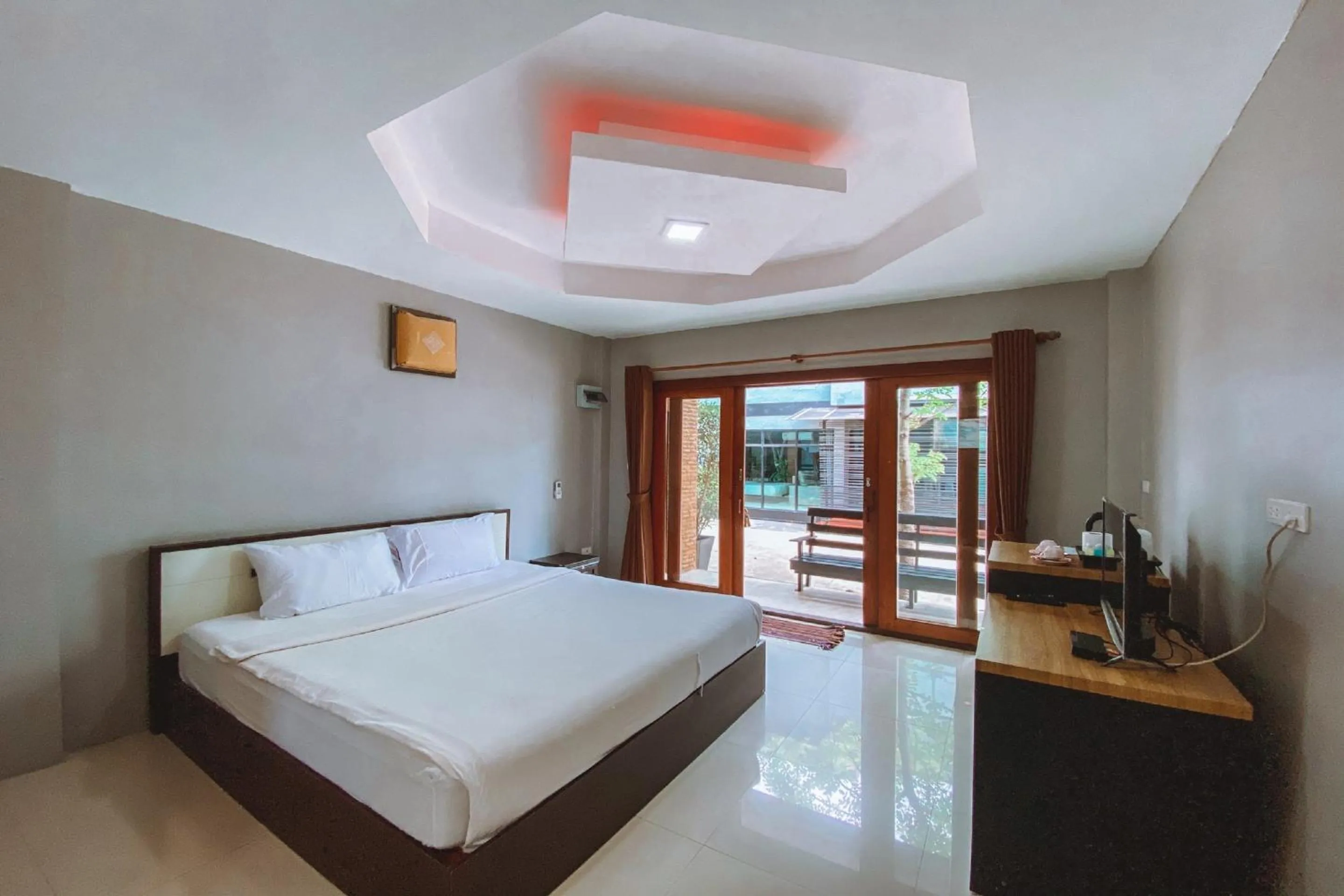 Bed in Natthapon Resort Kaeng Kachan
